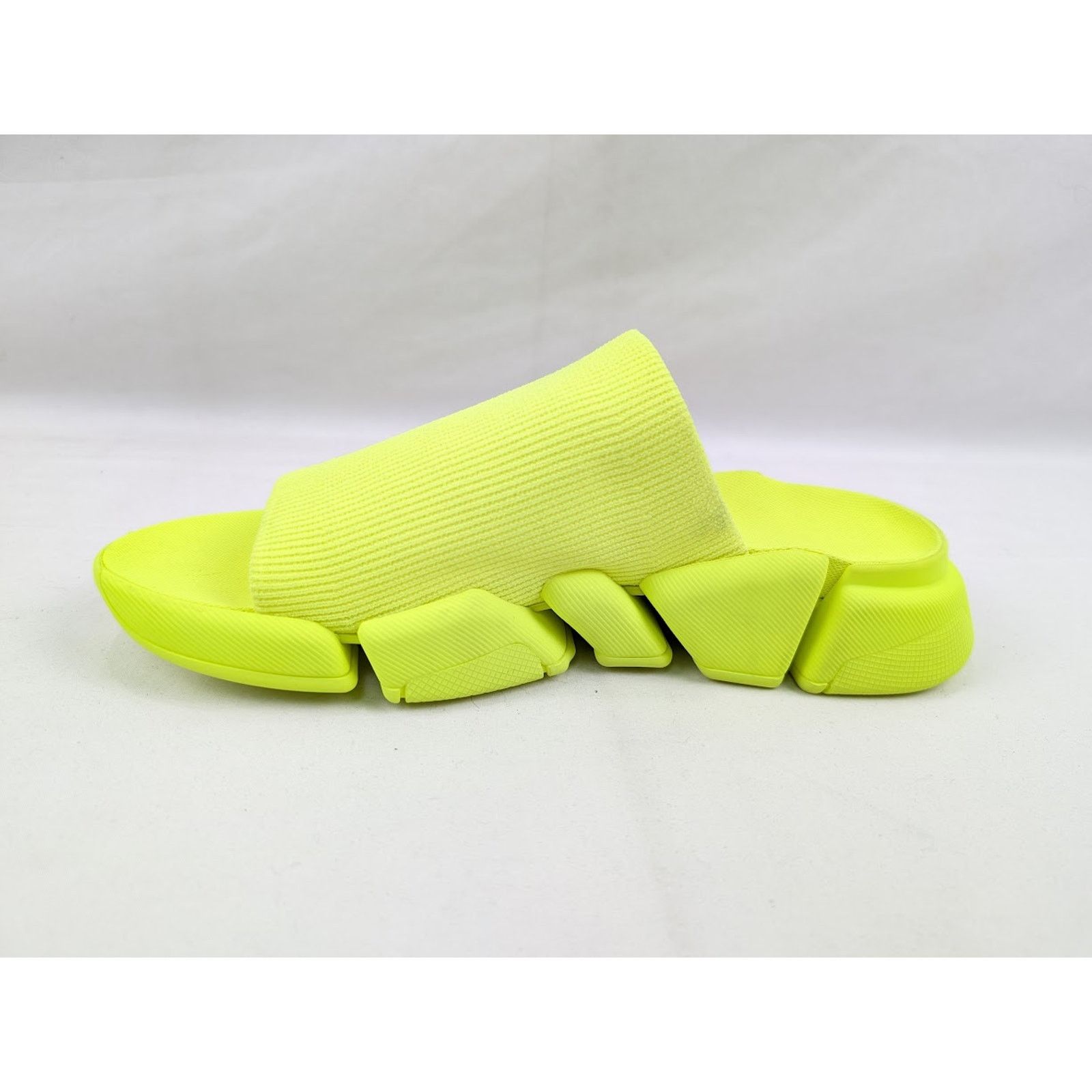 Balenciaga o1rshd1 Speed 2.0 Slides in Fluo Yellow Size US 11 / EU 44 - 7 Thumbnail