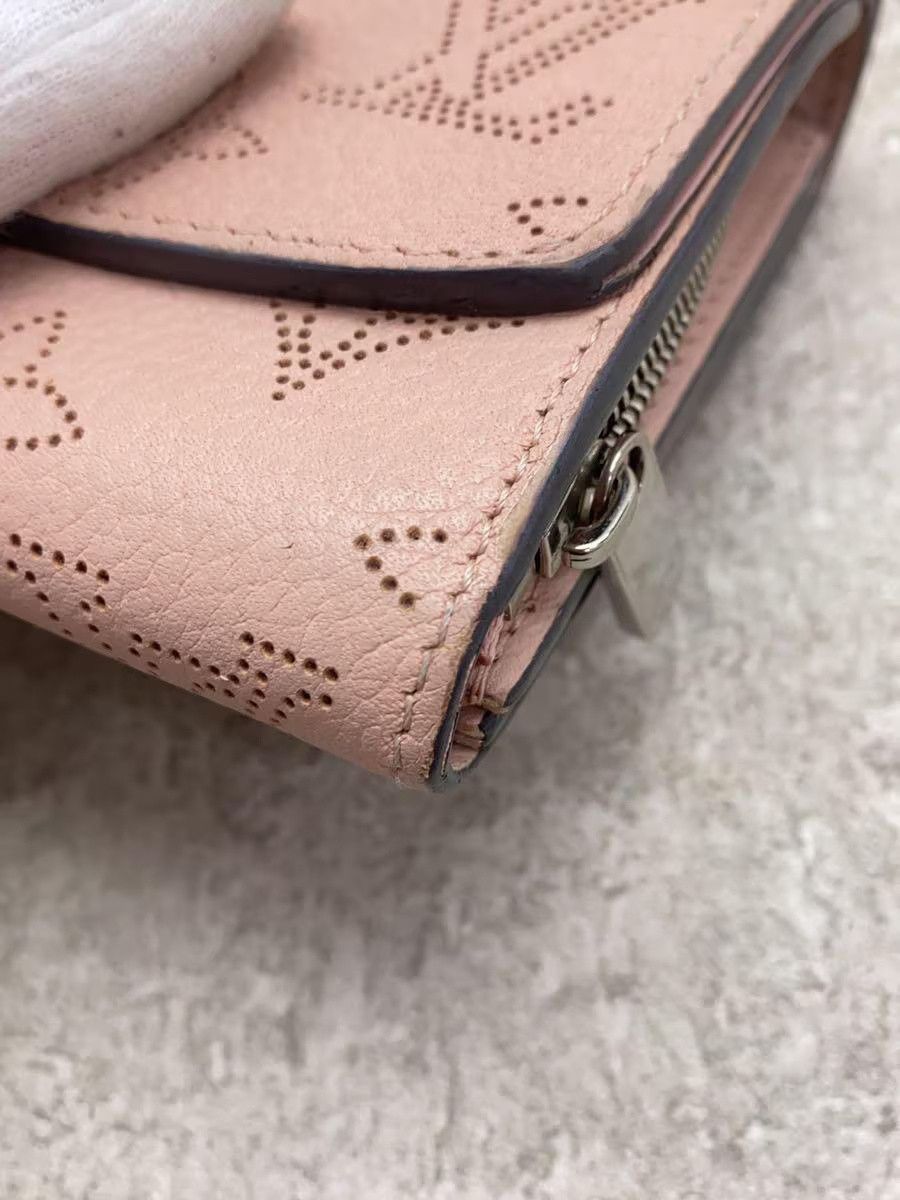 Louis Vuitton Louis Vuitton Portefeuille Iris Mahina Pink Size ONE SIZE - 8 Thumbnail