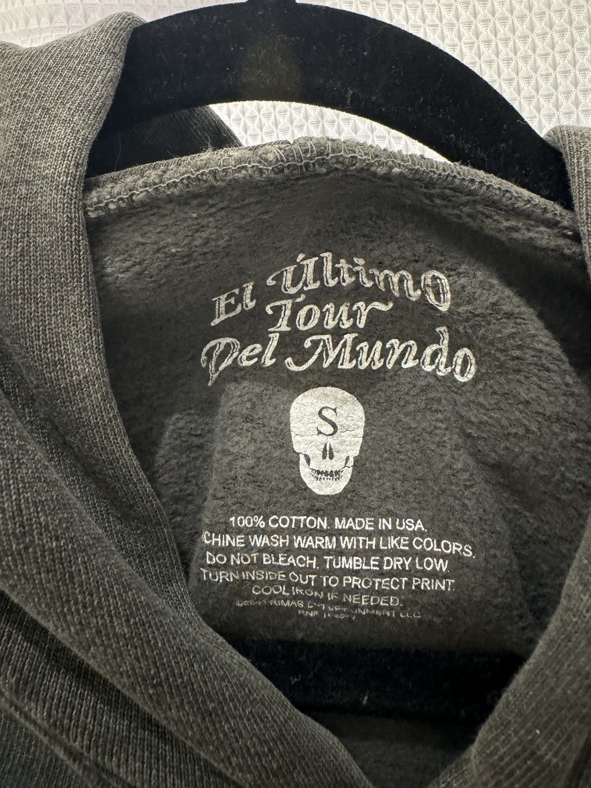 Bad Bunch NYC Bad Bunny El Ultimo Tour Del Mundo Merch Size US S / EU 44-46 / 1 - 4 Thumbnail