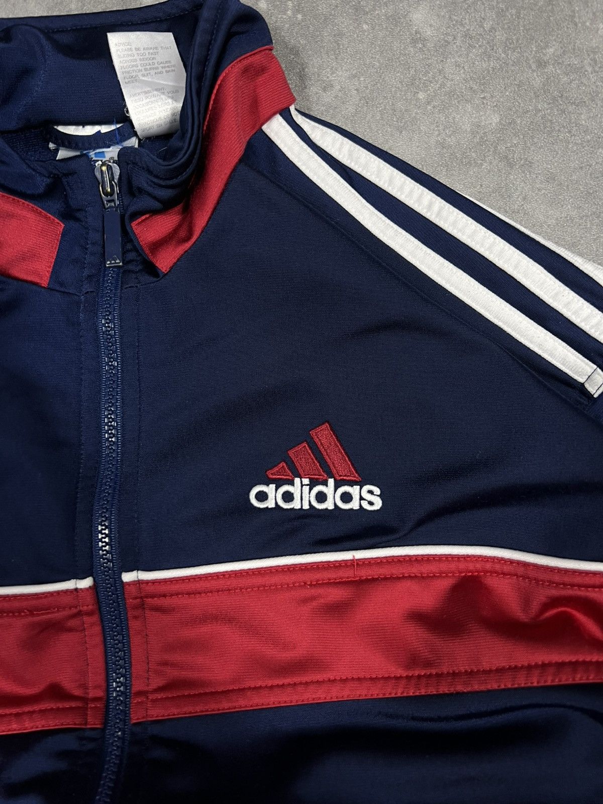Adidas Rare Vintage Adidas Boxy Fit 90s / 00s Zip Sweatshirt Size US S / EU 44-46 / 1 - 7 Thumbnail