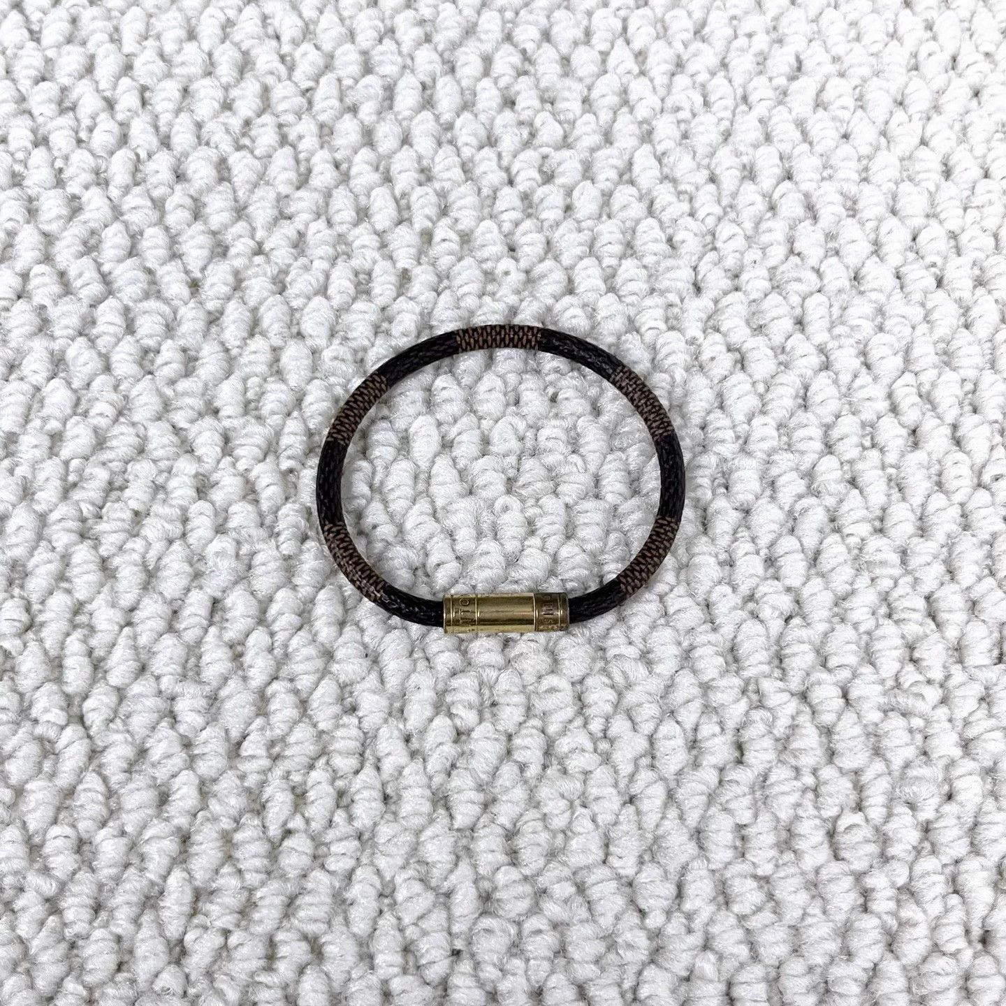 Louis Vuitton LV Keep It Logo Bracelet Damier print 19cm gold Size ONE SIZE - 1 Thumbnail
