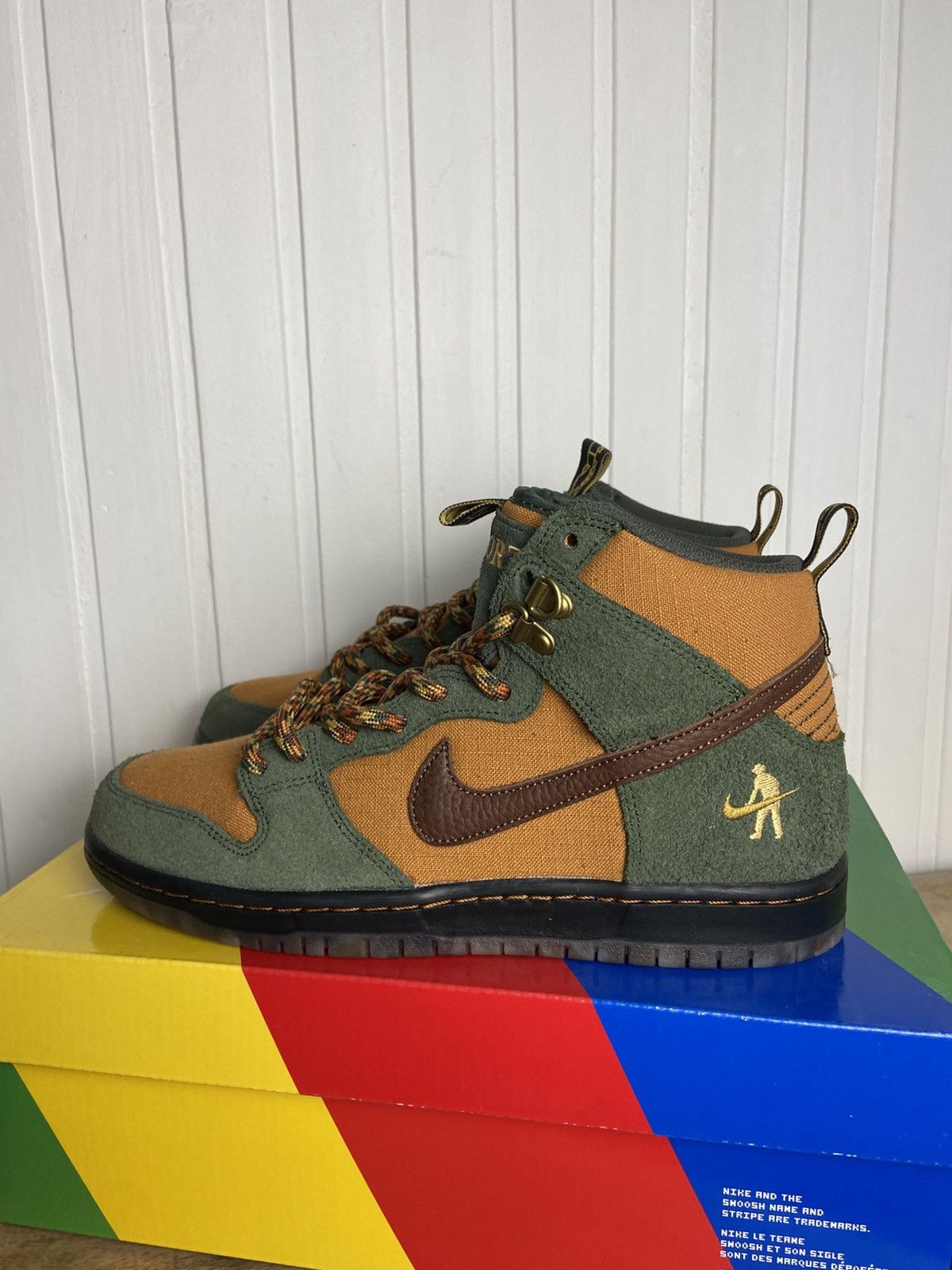 Nike New Nike SB Dunk High "Pass-Port" Size 8US Size US 8 / EU 41 - 8 Thumbnail