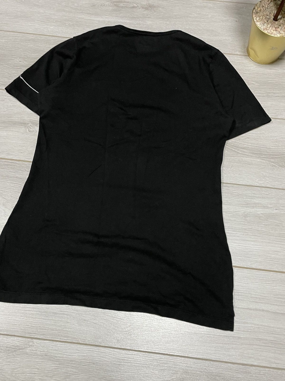 Vivienne Westwood Vivienne Westwood arm & cutlass vintage t-shirt Size US XL / EU 56 / 4 - 11 Thumbnail