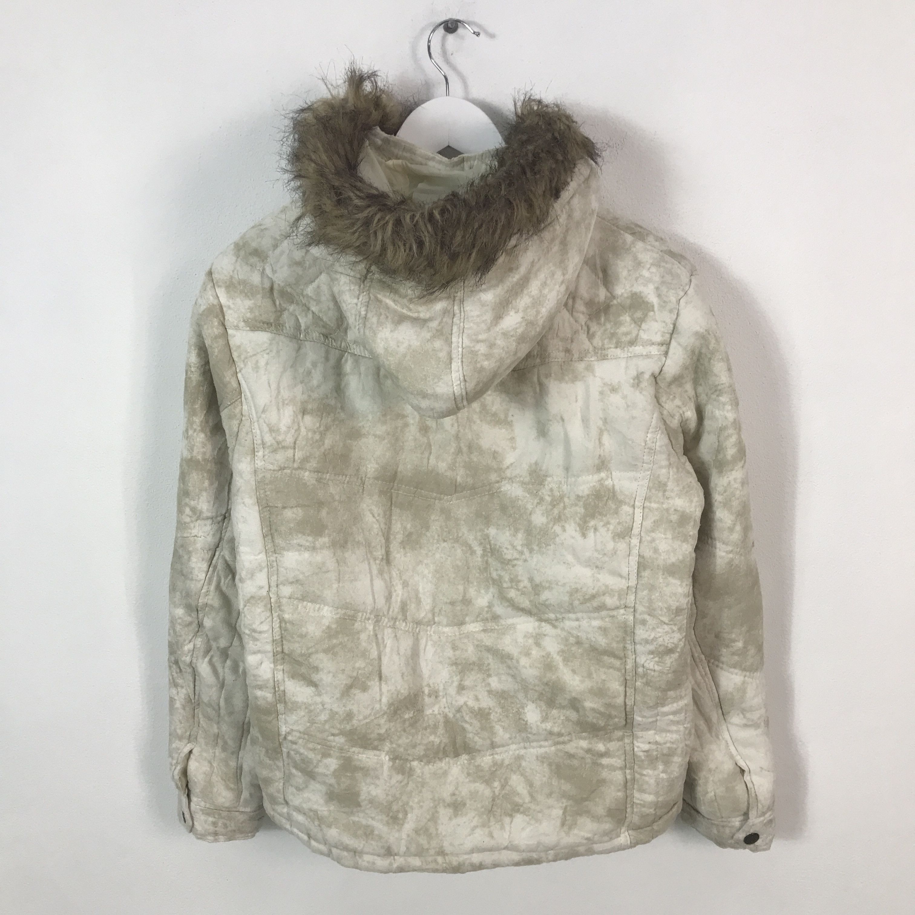 In The Attic Vtg in the attic Japan quilted fur hoodie jacket Size US L / EU 52-54 / 3 - 3 Thumbnail