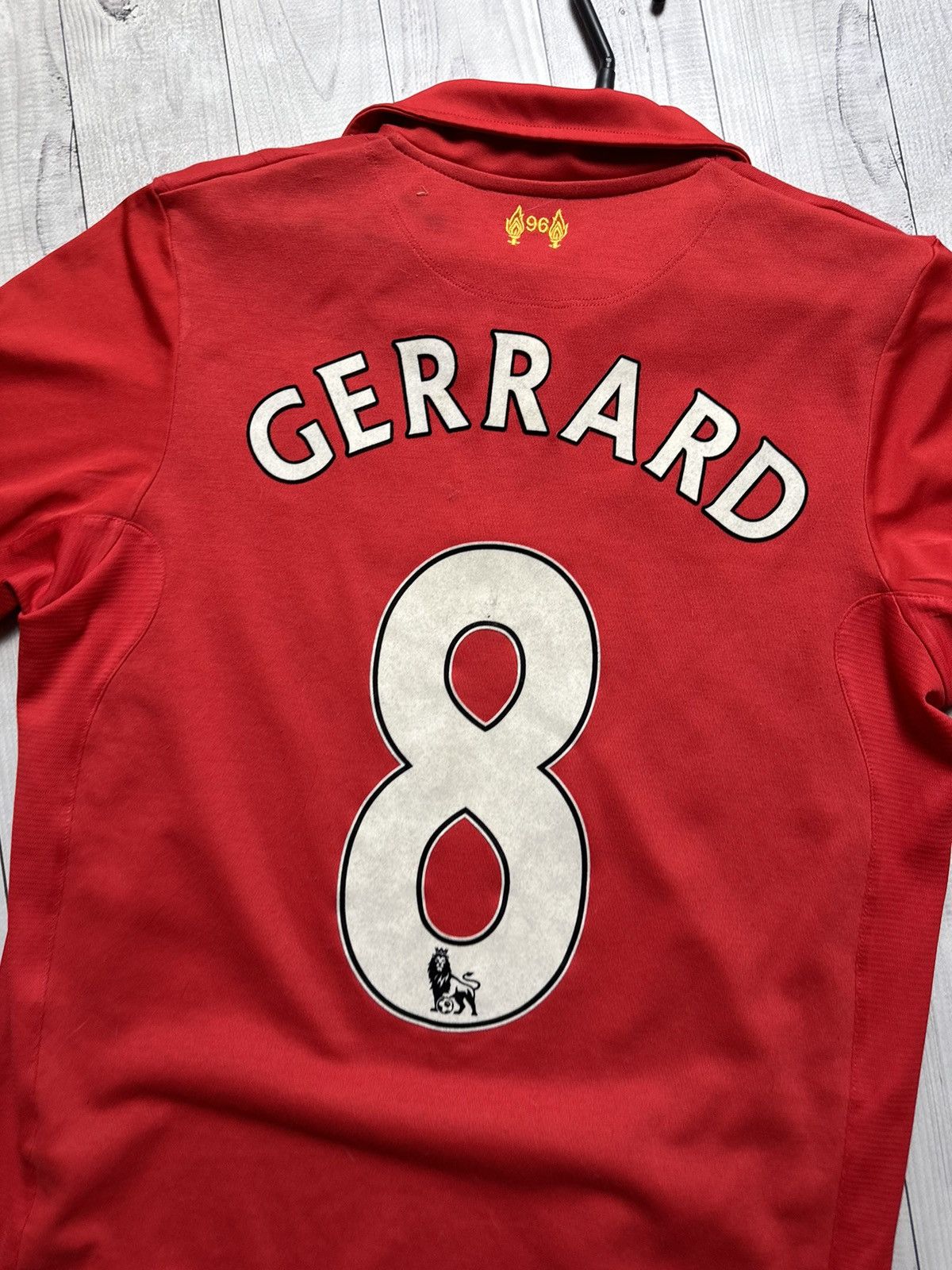 Vintage Vintage Liverpool 8 Gerrard soccer jersey size S Size US S / EU 44-46 / 1 - 2 Thumbnail