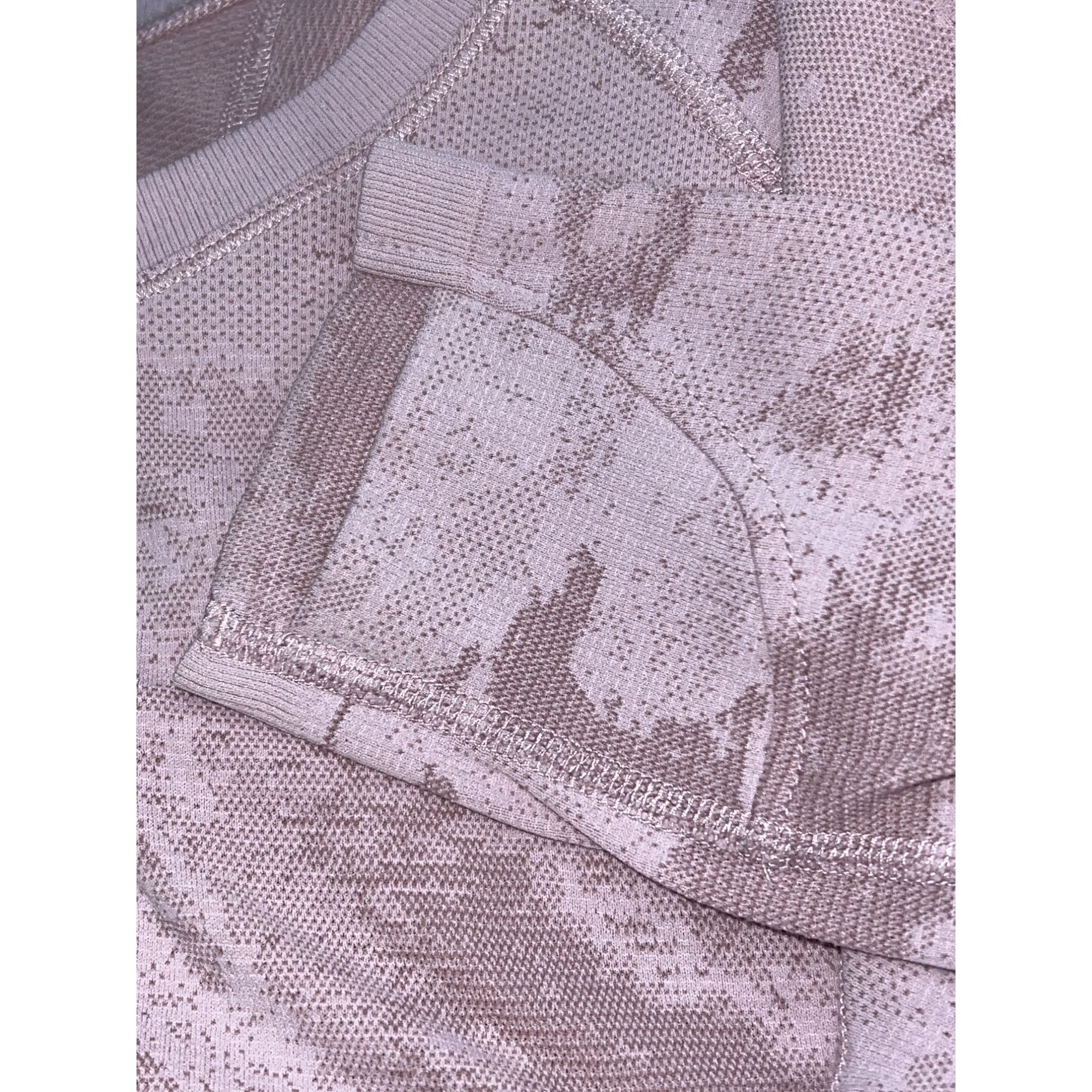 Athleta Athleta Womens Long Sleeve Seamless Top Pink Camo Print Size Size S / US 4 / IT 40 - 5 Thumbnail