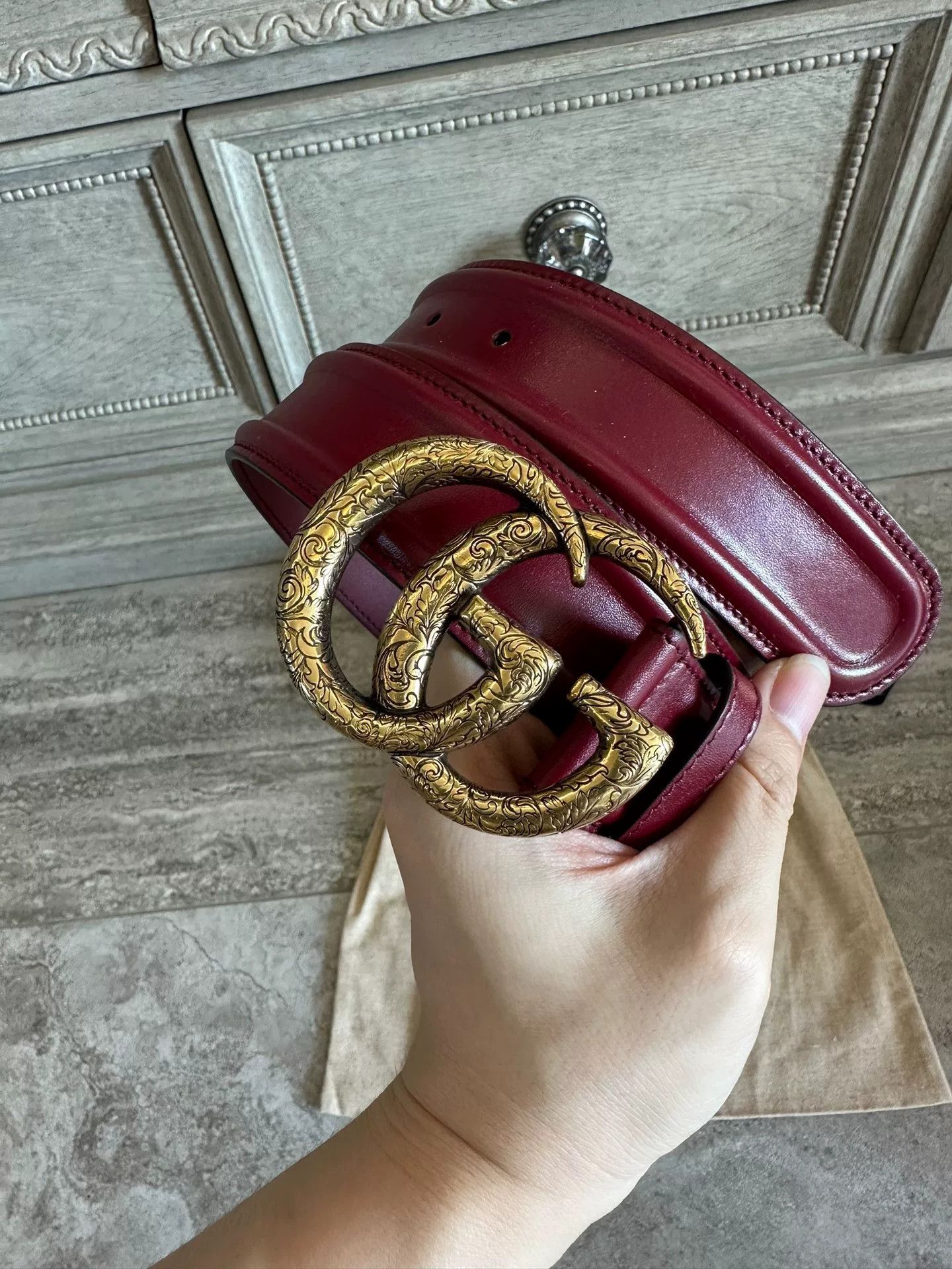 Gucci Gucci Vintage Carved Red Belt Size ONE SIZE - 1 Thumbnail