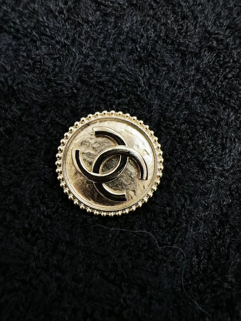 Chanel Chanel 20A Kangpeng Street Handicraft Workshop Black and G Size S / US 4 / IT 40 - 5 Thumbnail