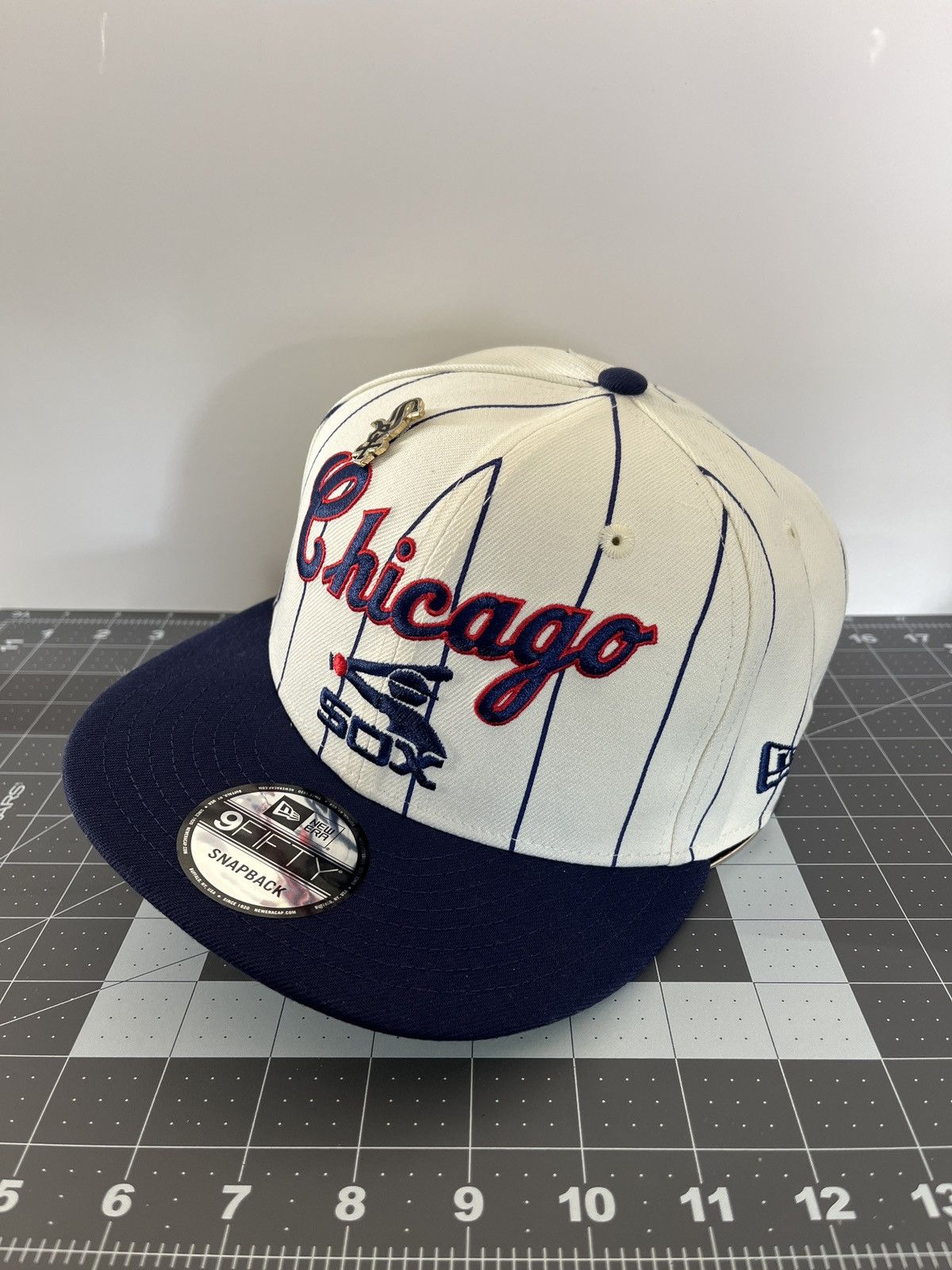 New Era Jersey Pinstripes Chicago White Sox 9fifty OSFM Snapback Size ONE SIZE - 1 Thumbnail