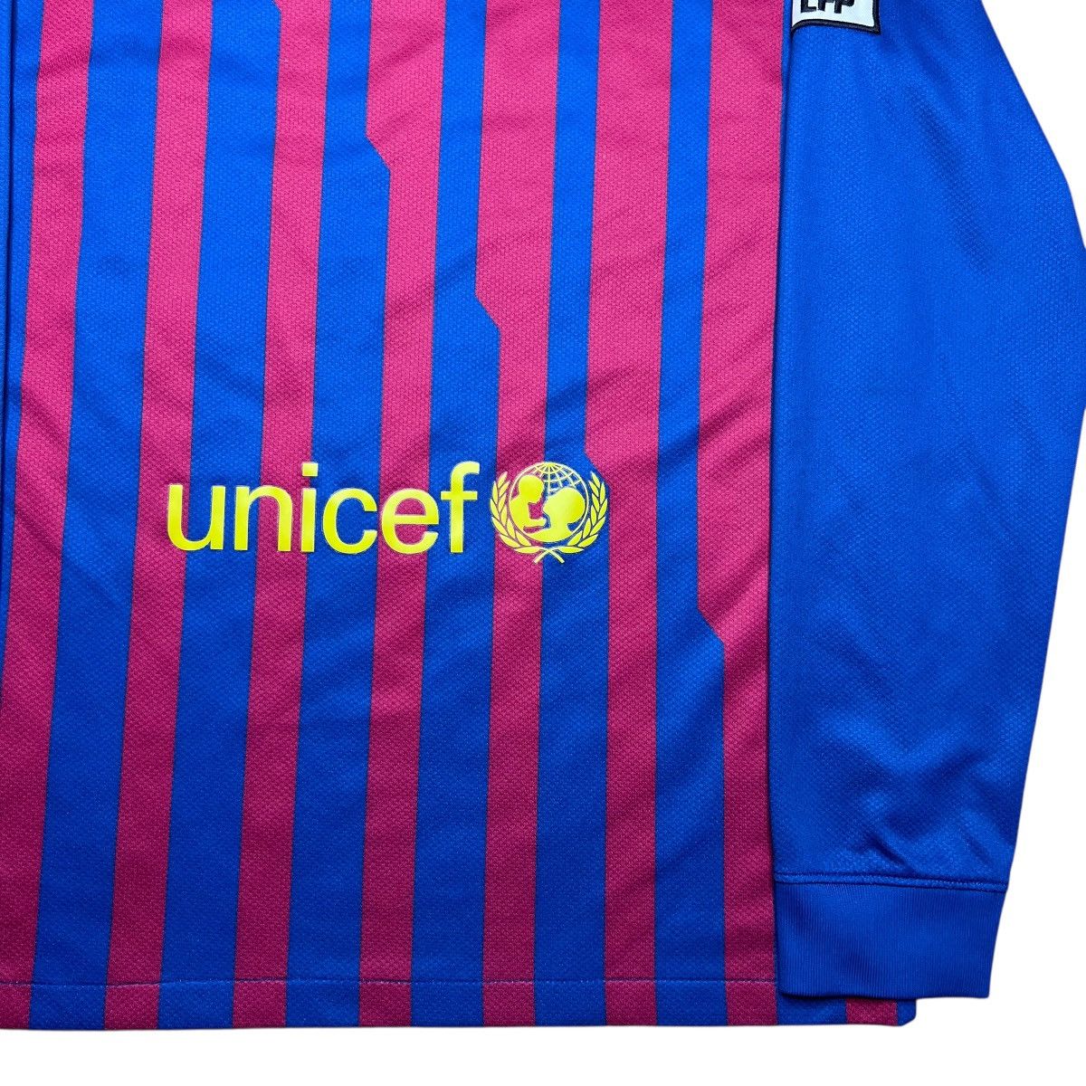 Nike 2011 Nike Barcelona Home Football Soccer Long Sleeve Jersey Size US S / EU 44-46 / 1 - 21 Thumbnail