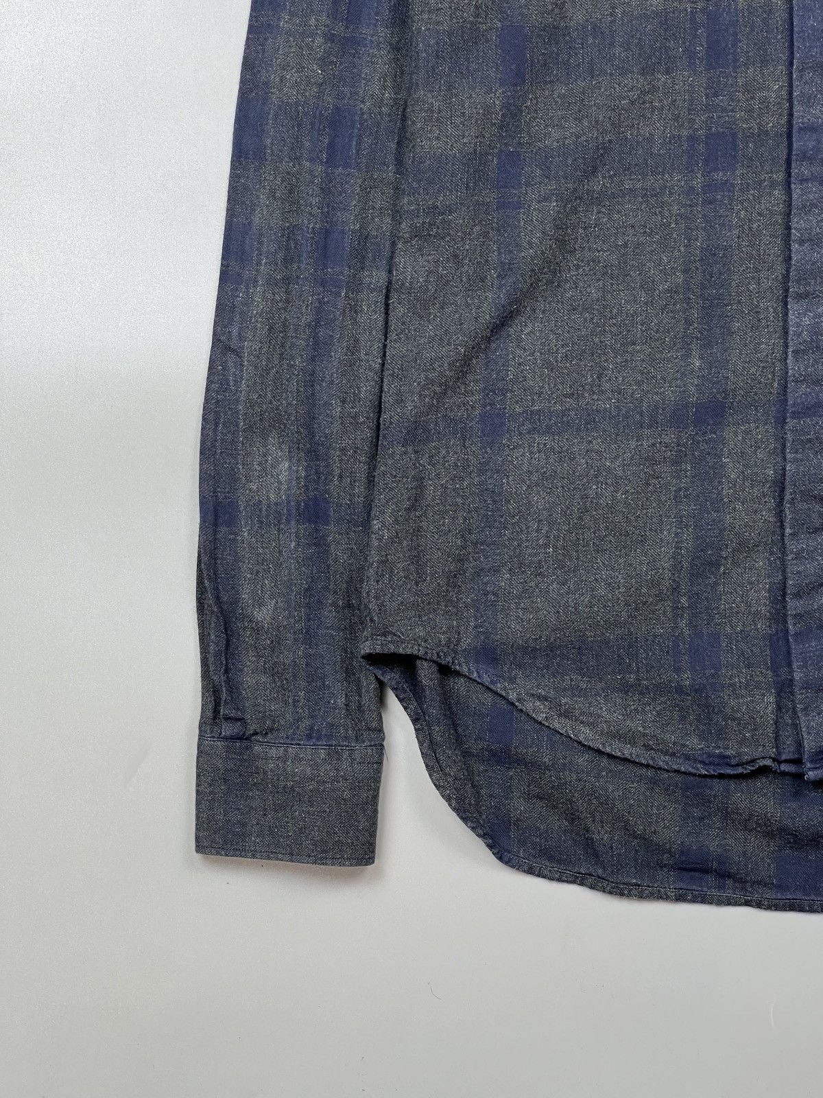 Burberry Burberry London Nova Check Flannel Shirt (Y0479) Size US XS / EU 42 / 0 - 2 Thumbnail