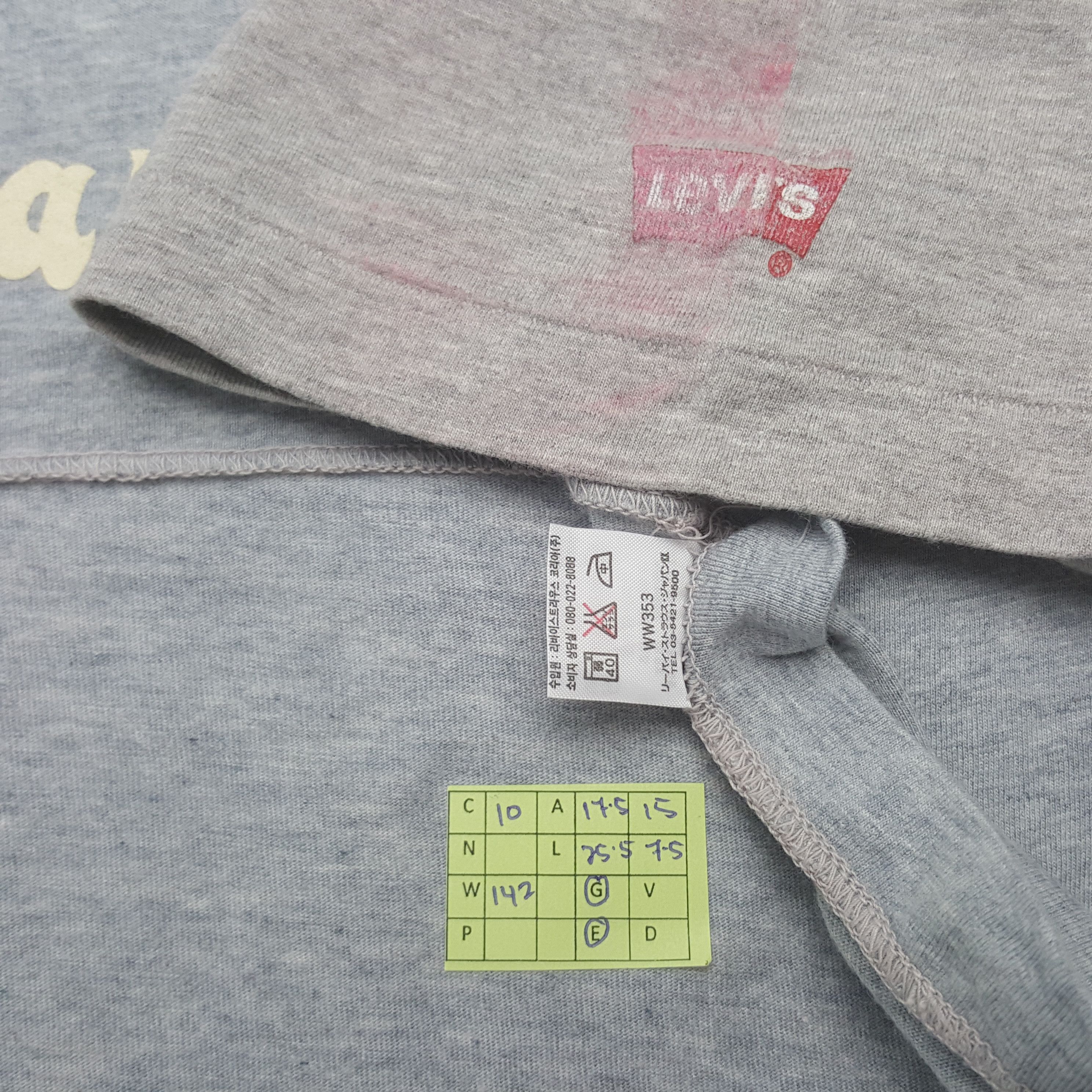 Levi's Vintage Fuji Rock Festival 1999 Japanese Tshirt RR10 Size US S / EU 44-46 / 1 - 6 Thumbnail