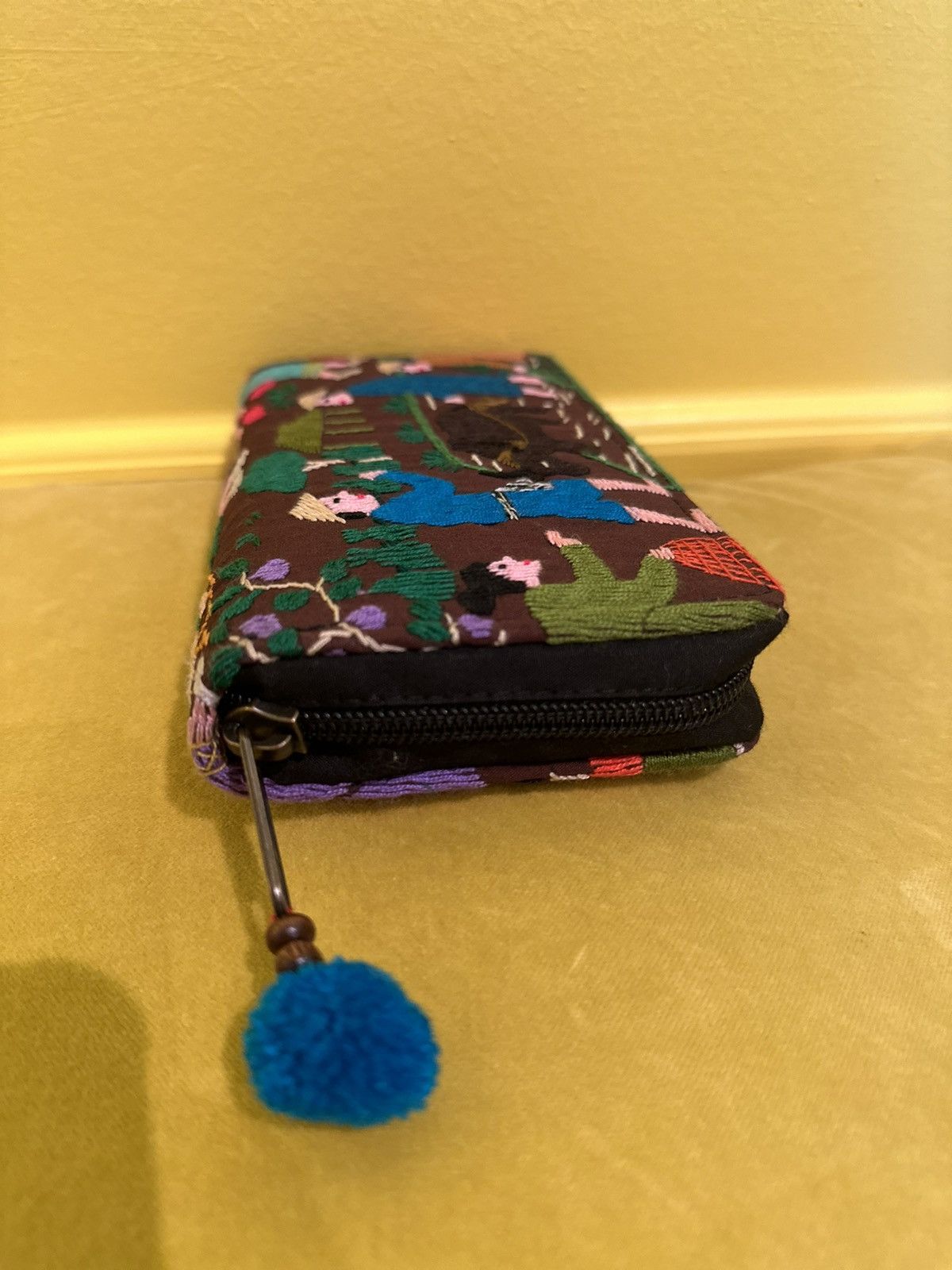 Other Colorful Embroidered Wallet Size ONE SIZE - 6 Thumbnail
