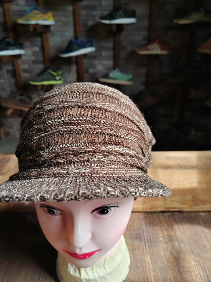 If Six Was Nine Vintage Japanese Style Crochet Big Beanie Snowcap Size ONE SIZE - 3 Thumbnail