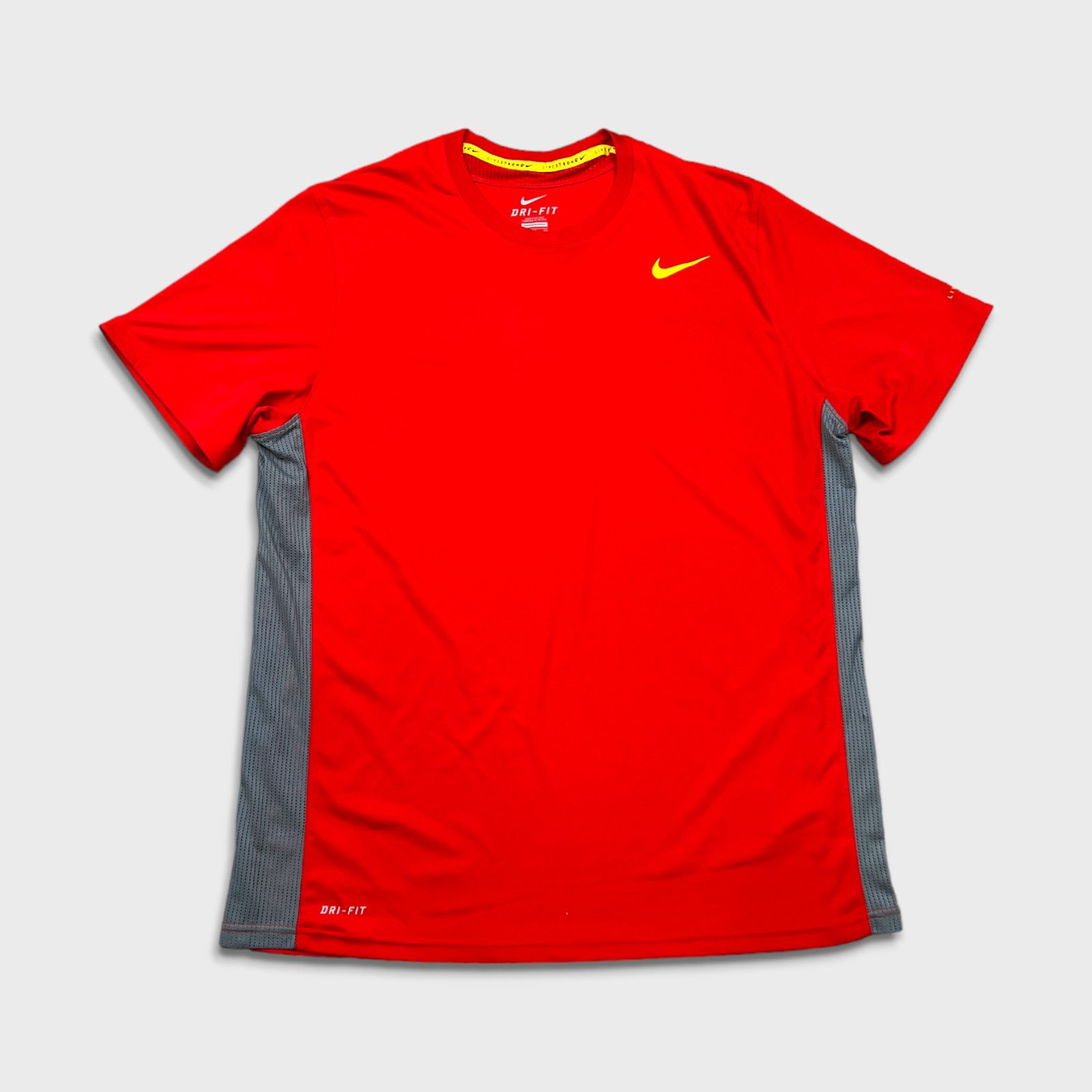 Nike × Vintage Nike Sportswear T Shirt Swoosh Athletic Short Sleeve Tee Size US XL / EU 56 / 4 - 1 Thumbnail