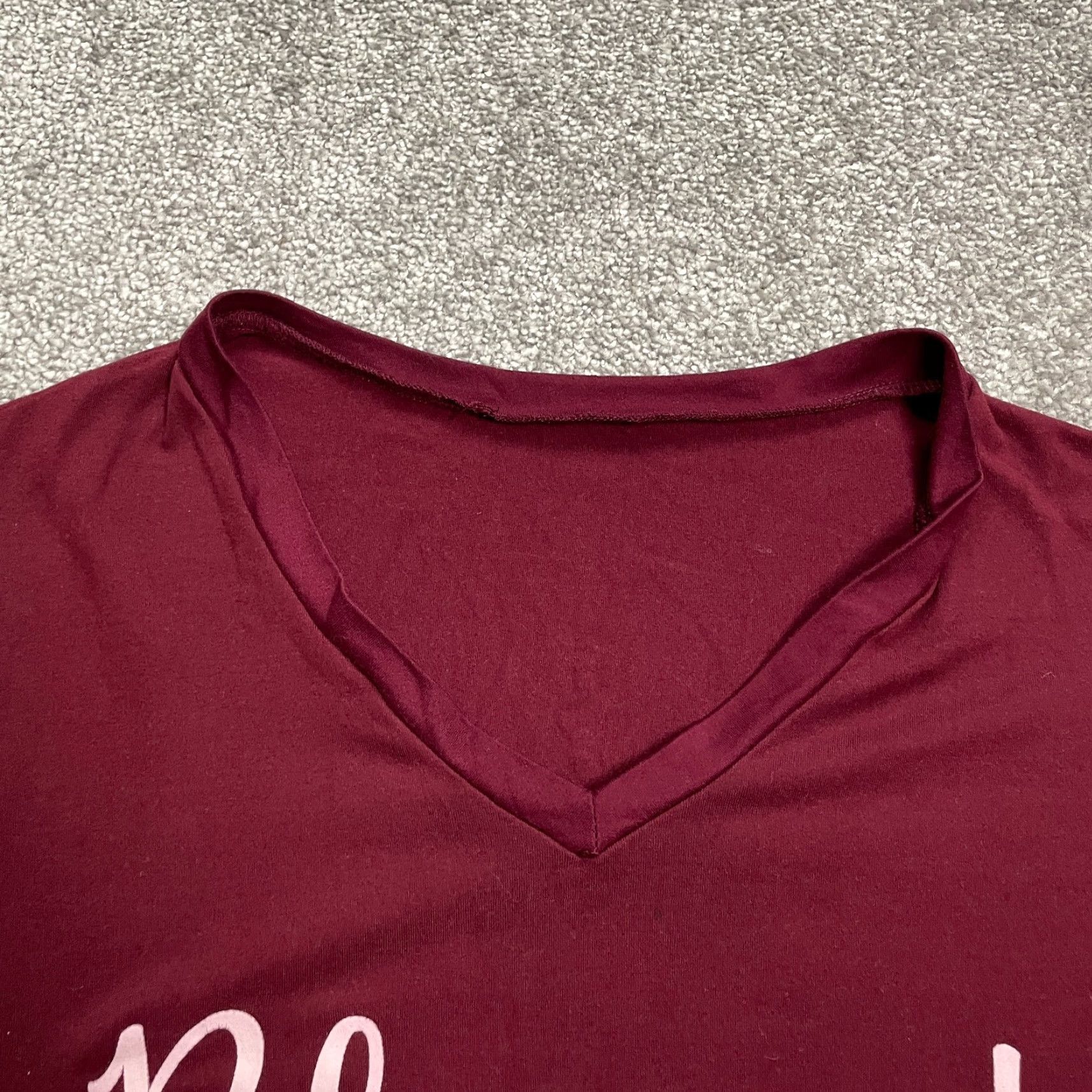 Vintage Unbranded Red Graphic T-Shirt Womens Medium V-Neck Short Sleeve Casual Cotton Size M / US 6-8 / IT 42-44 - 4 Thumbnail