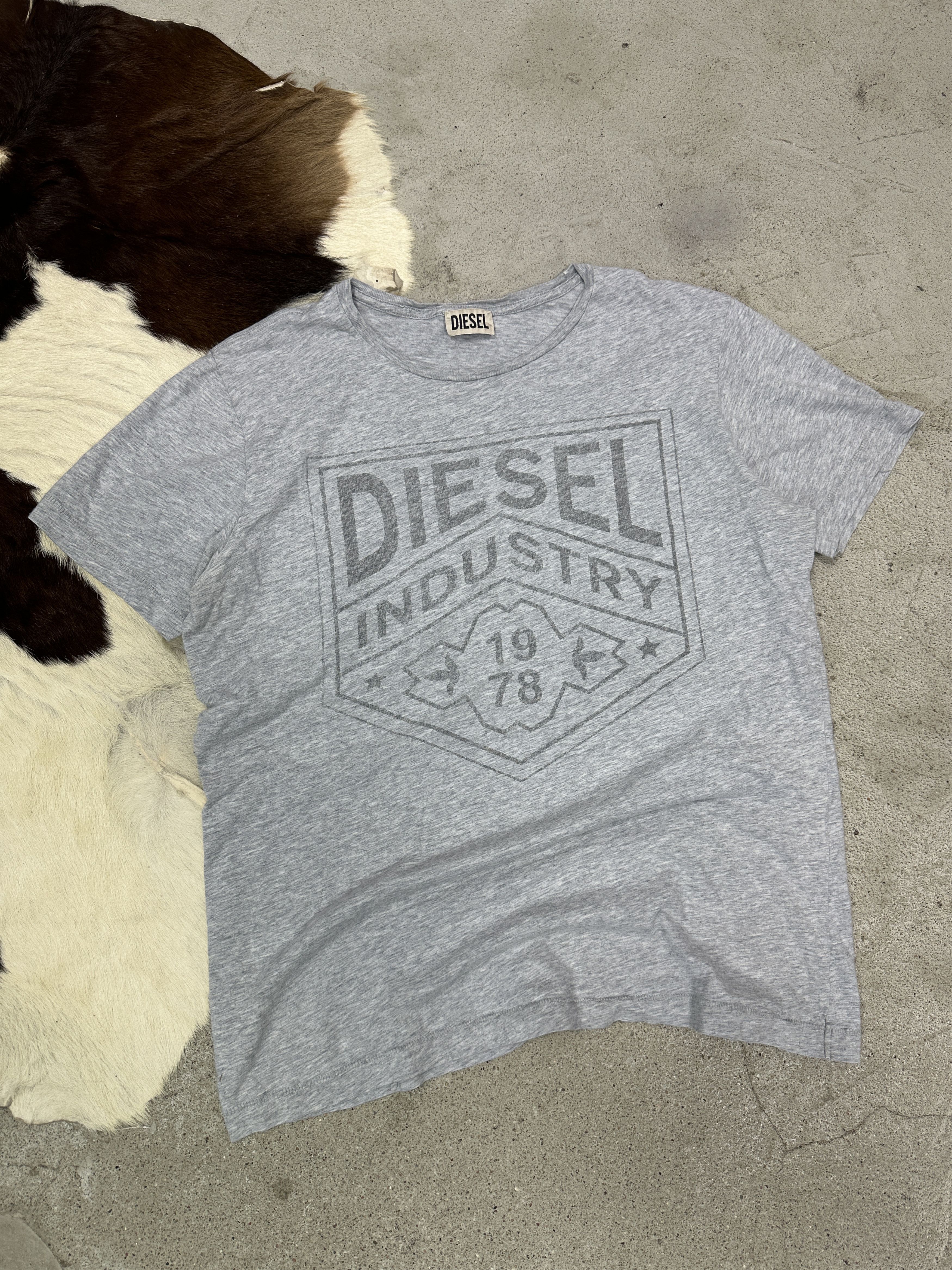 Diesel Vintage Streetwear Casual Diesel T-shirt Y2K Size US L / EU 52-54 / 3 - 2 Thumbnail