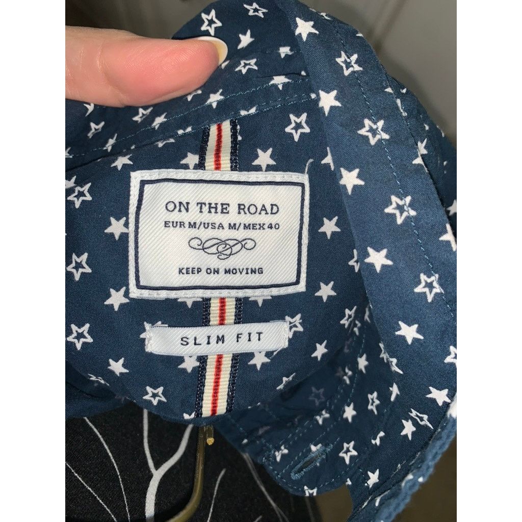 The Unbranded Brand Men's Short Sleeve Button-Down Shirts Set of 2 Medium Size US M / EU 48-50 / 2 - 3 Thumbnail