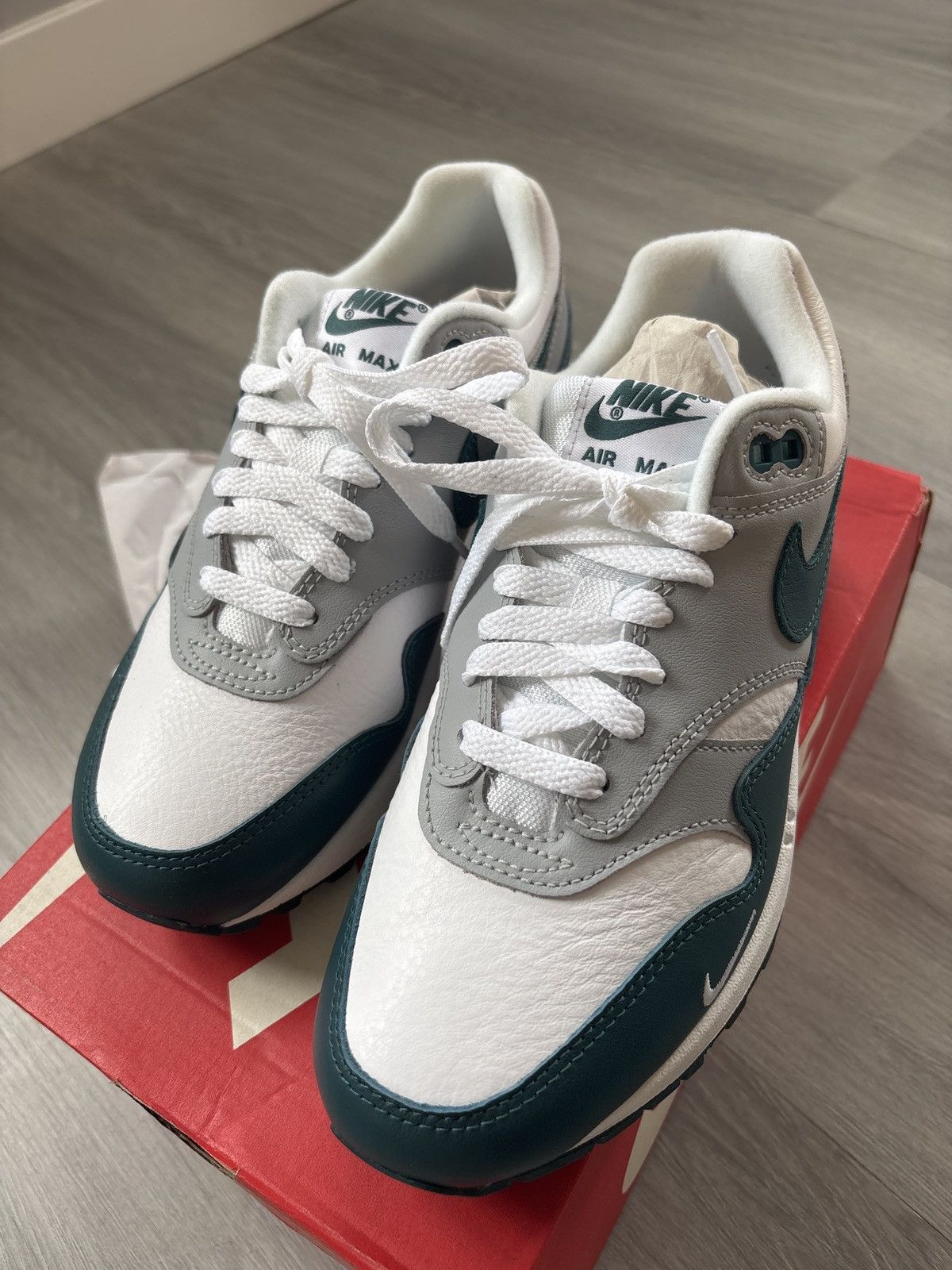 Nike Nike Air Max 1 LV8 Size US 5.5 / EU 38 - 1 Thumbnail