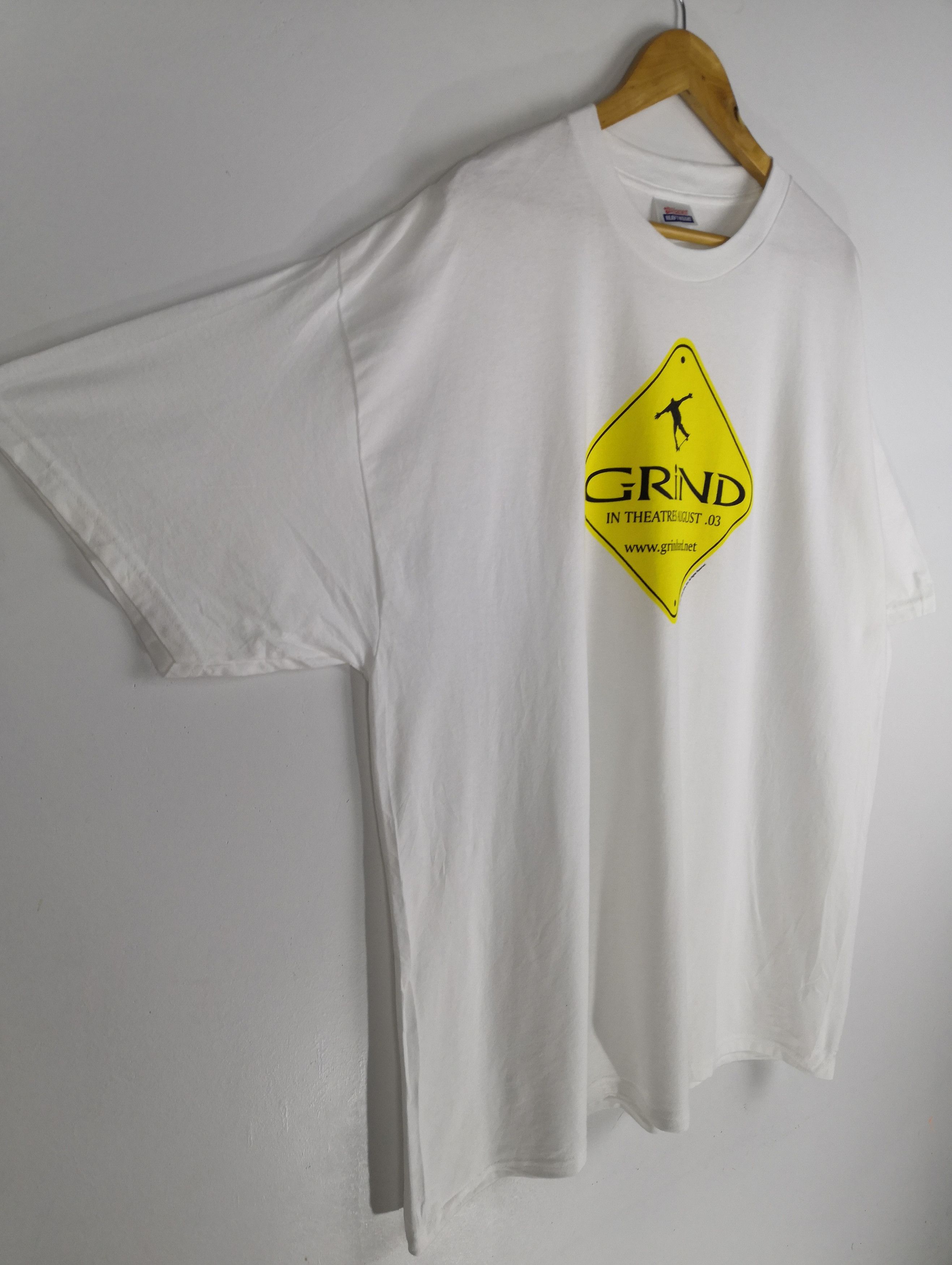 Vintage Vintage Grind Skate Tee Movie Promo T-Shirt Size US XL / EU 56 / 4 - 4 Thumbnail