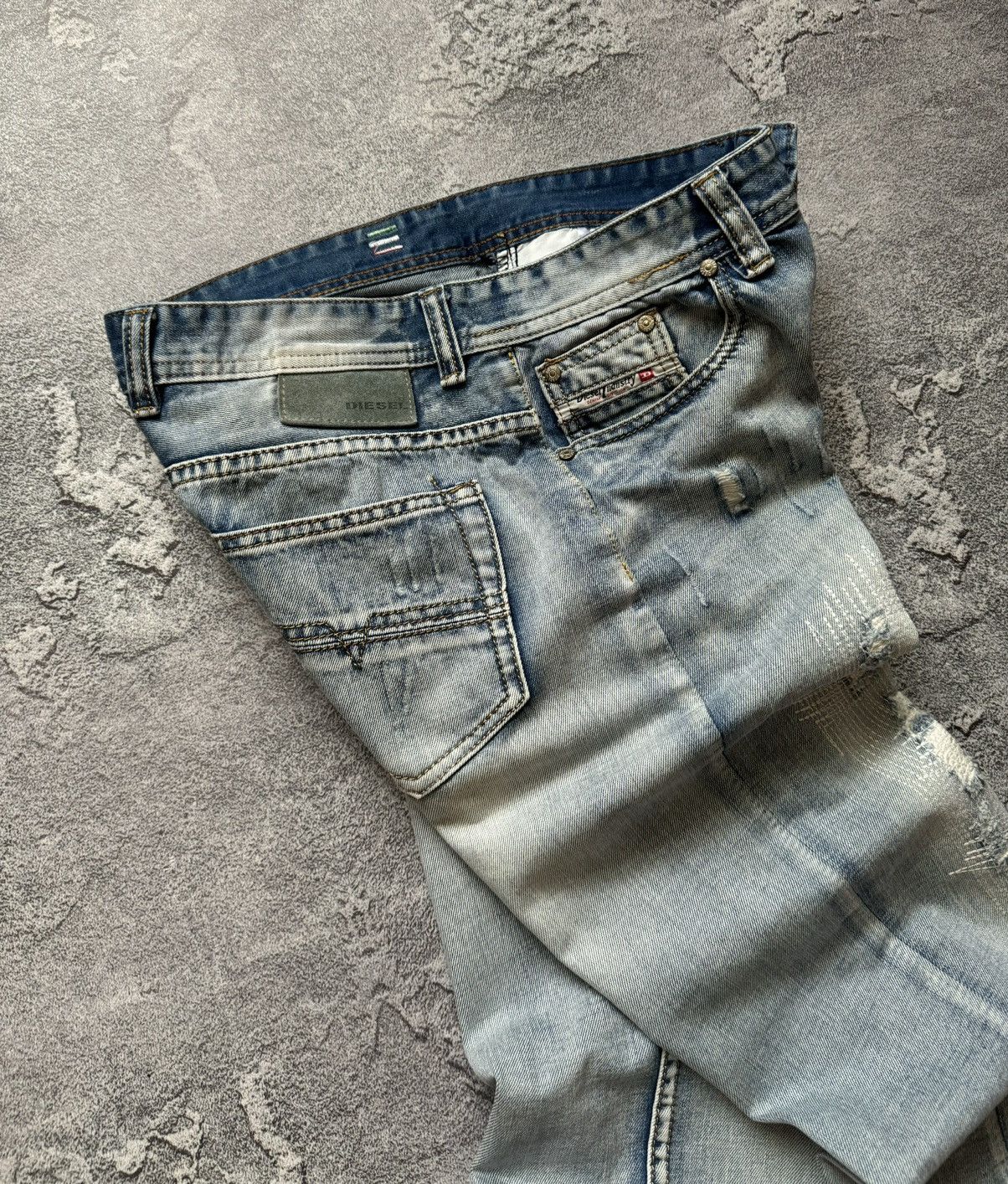 Diesel × Diesel Black Gold Diesel 32/30 blue denim distressed pant trouser Jean chino Size US 32 / EU 48 - 16 Thumbnail