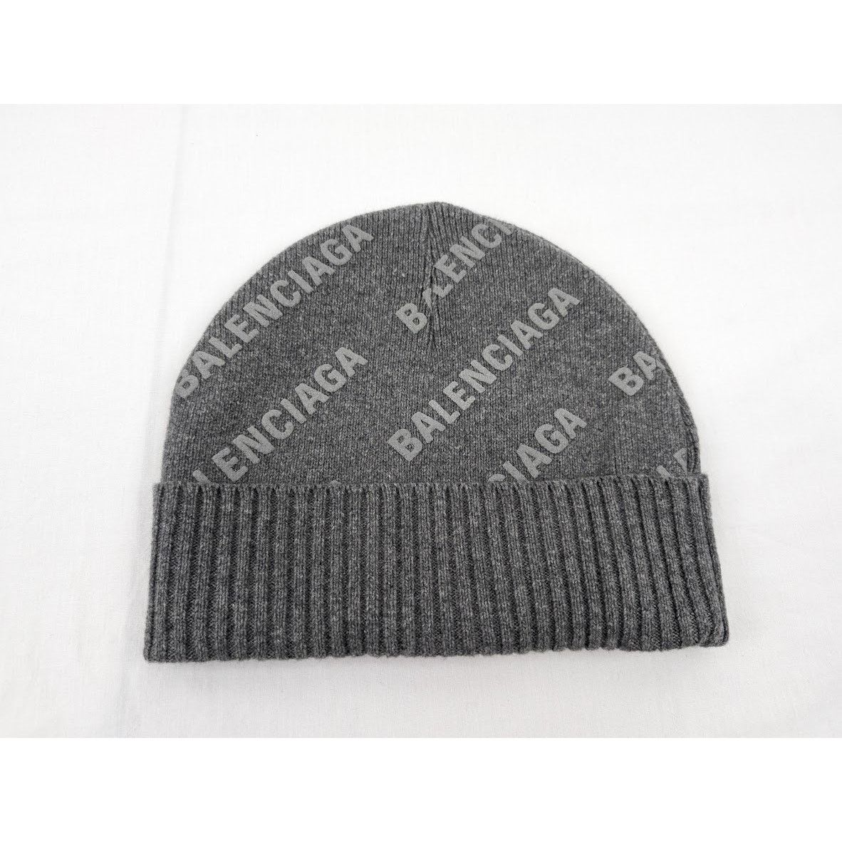 Balenciaga o1rshd1 Q:2/Size:OS/Unisex Cashmere Beanie Cap / Hat in Grey Size ONE SIZE - 7 Thumbnail
