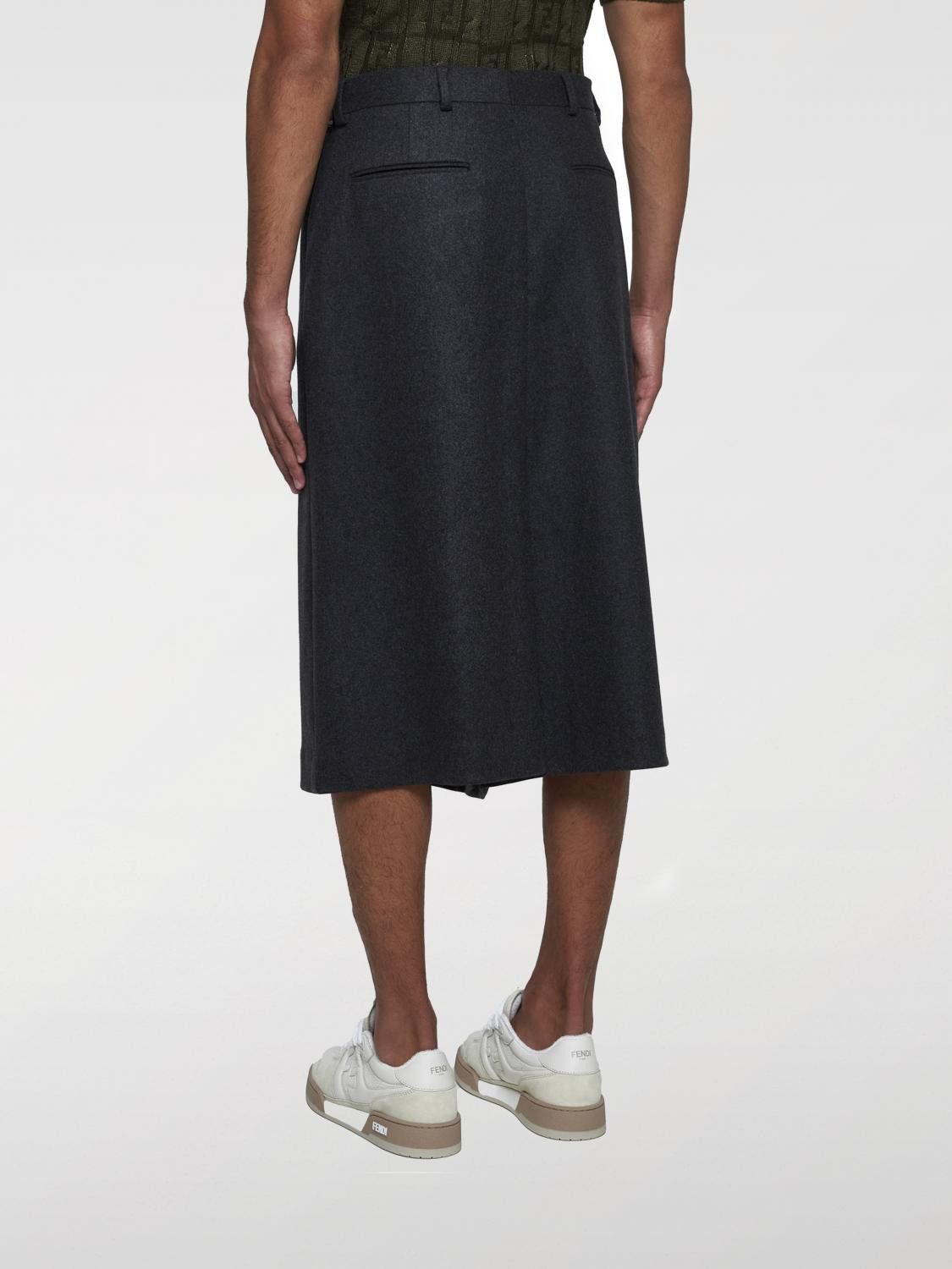 Fendi o1s1wg110226 Bermuda Short in Black Size US 32 / EU 48 - 2 Thumbnail