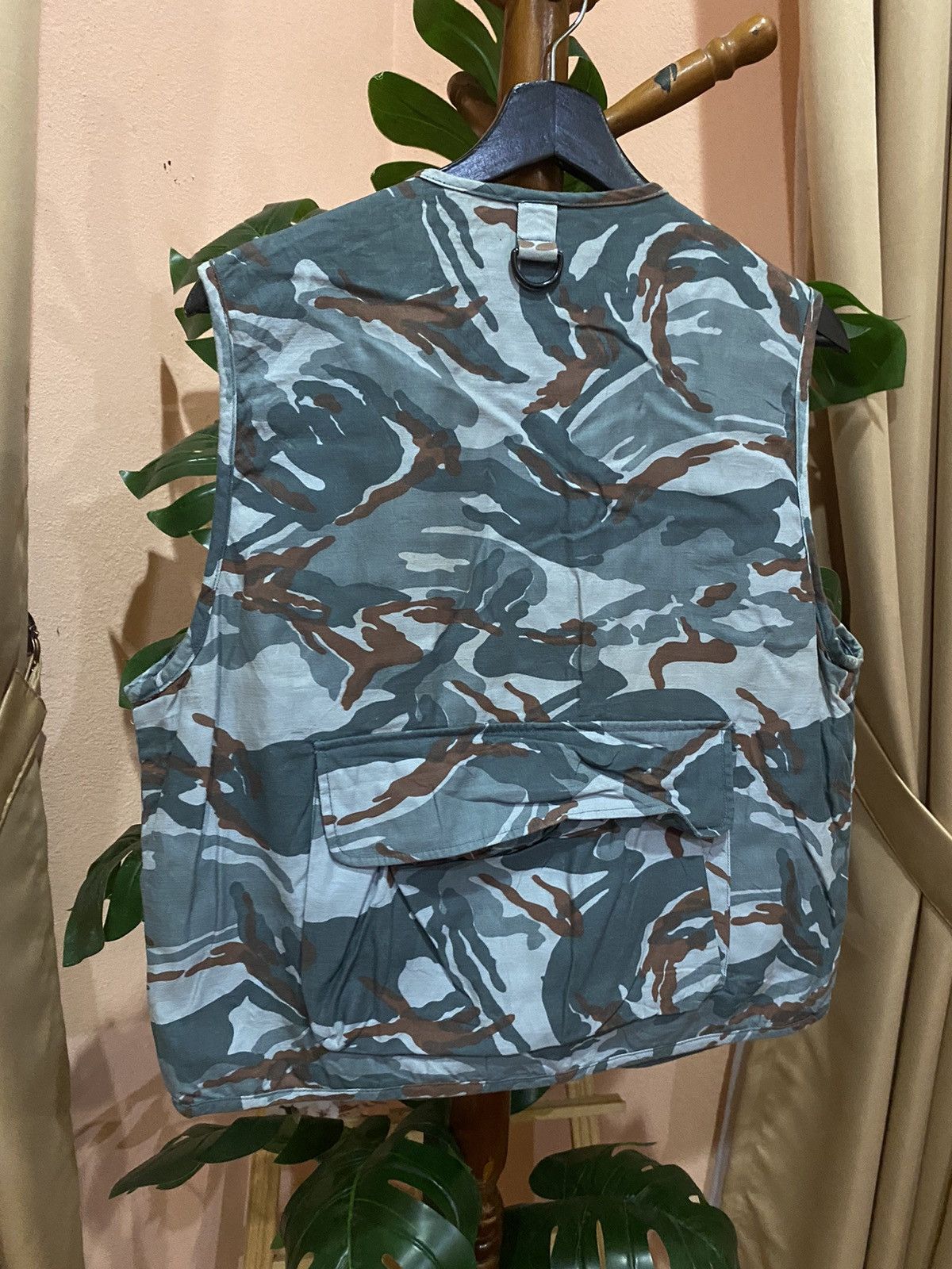 Other VINTAGE COUNTRY PAGENT CAMO UTILITY VEST Size US L / EU 52-54 / 3 - 9 Thumbnail
