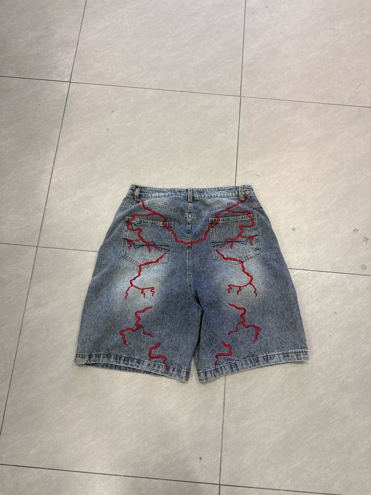 Vale Vale Forever Graffiti Jean Shorts Size 32 Size US 32 / EU 48 - 2 Thumbnail