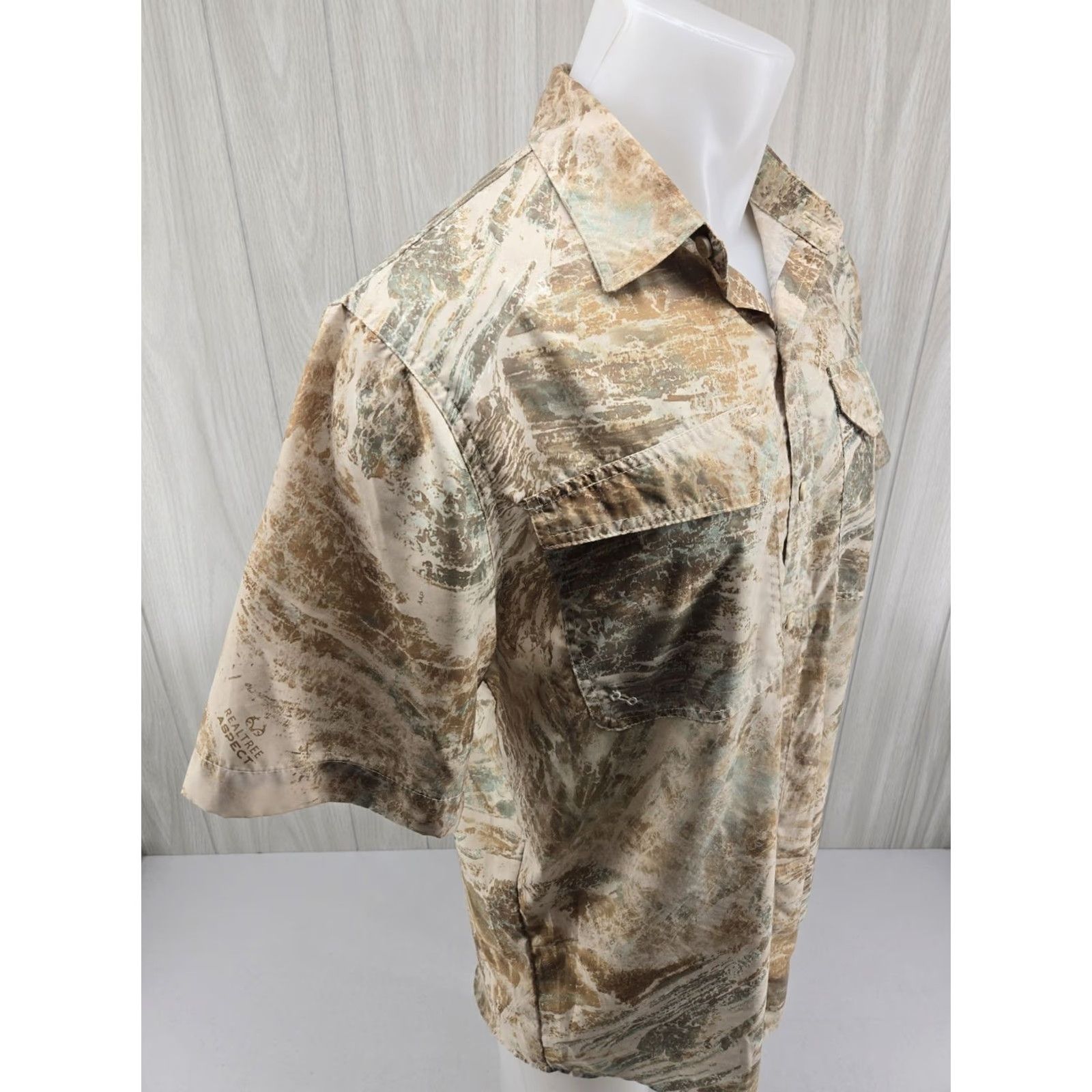 Vintage Ocean + Coast Shirt Men Medium Beige Fishing Realtree Aspect Camouflage Button Up Shirt Size US M / EU 48-50 / 2 - 7 Thumbnail