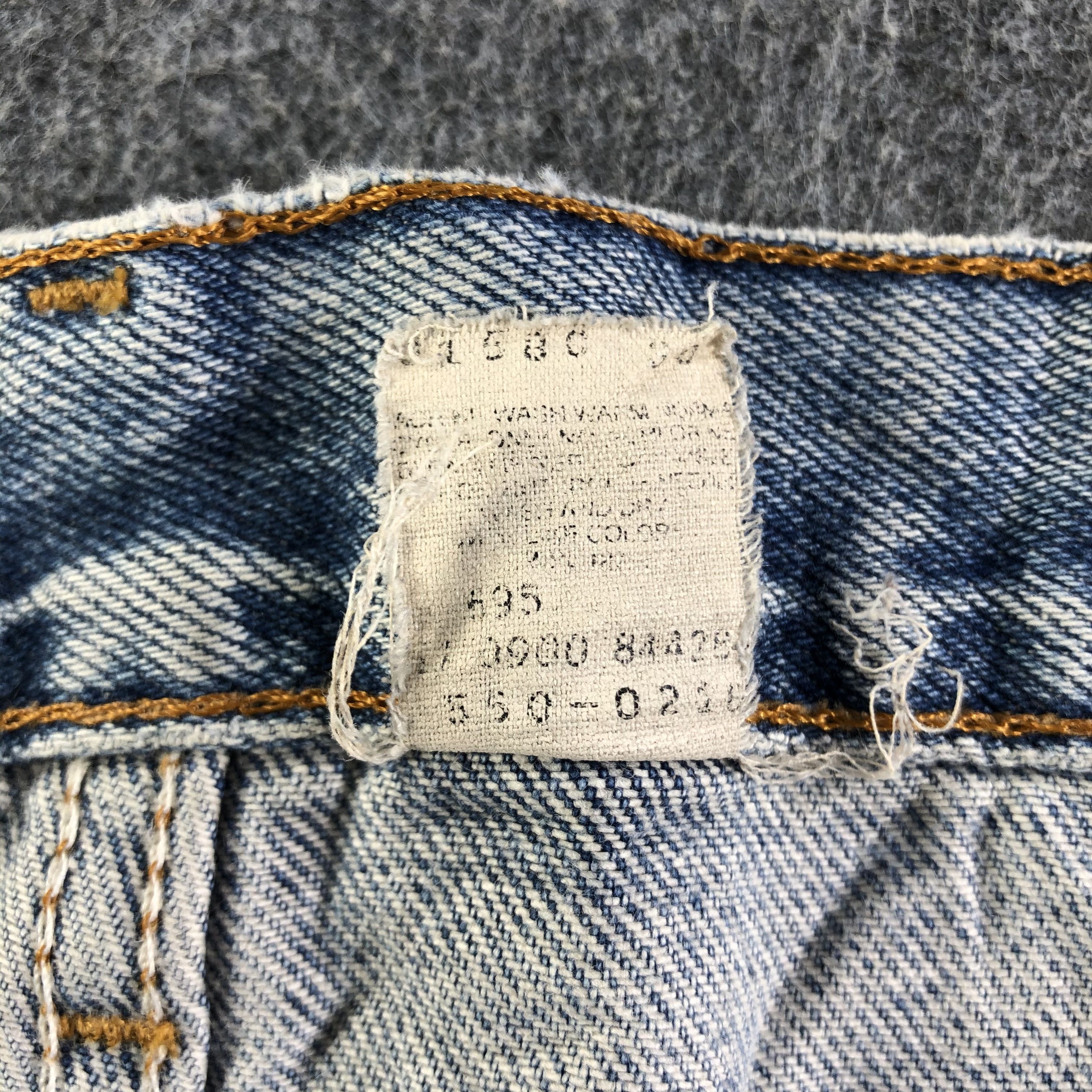 Levi's Vintage Blue Wash Levis 550 Jeans-J3022 Size US 35 - 14 Thumbnail