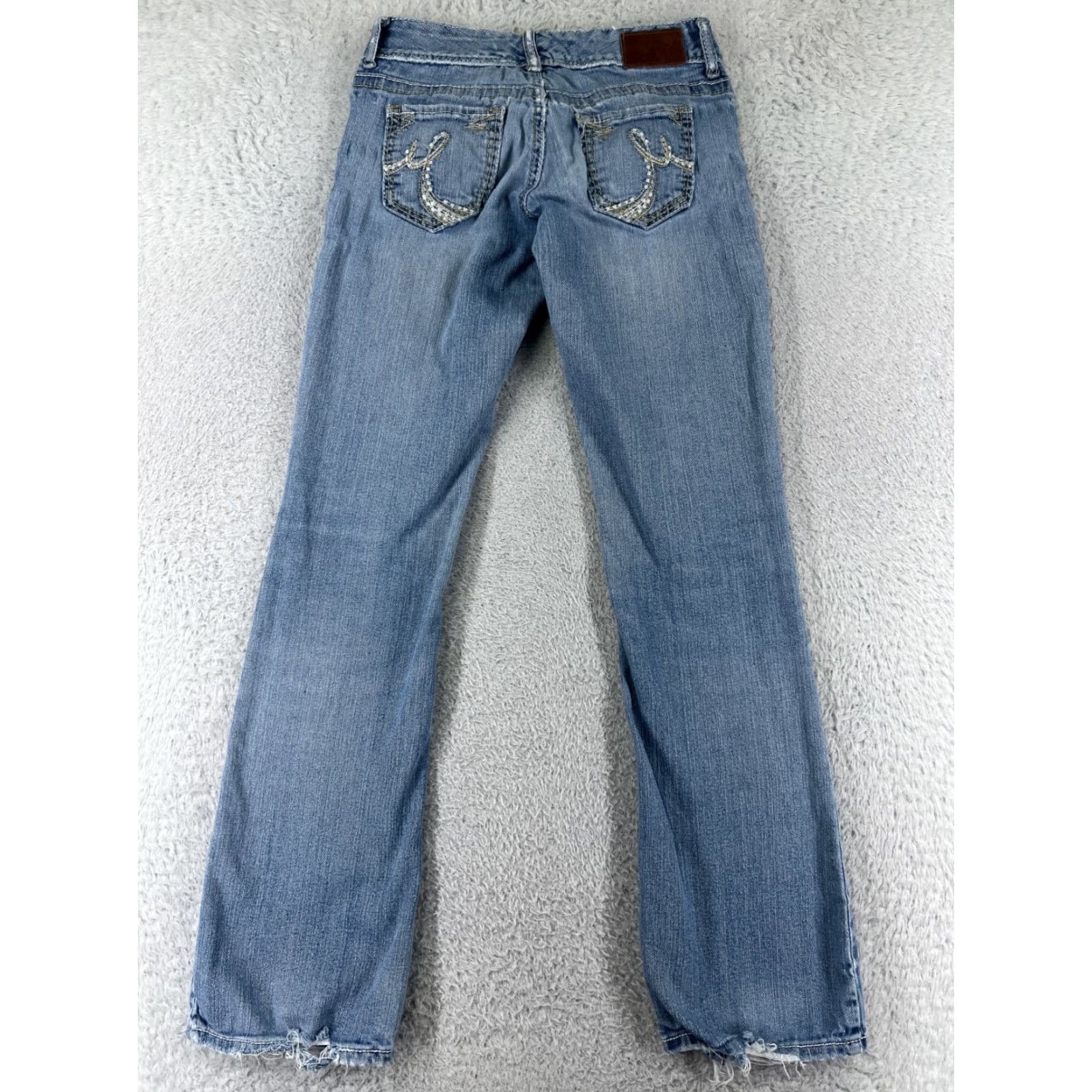 Vintage Maurices Jeans Womens 1 Long Blue Denim Bootcut Pant Adult Regular 26" Inseam 32" Medium Wash Embroidered Cotton Blend Mens Womens Girls Boys Size 25" / US 0 / IT 36 - 2 Thumbnail