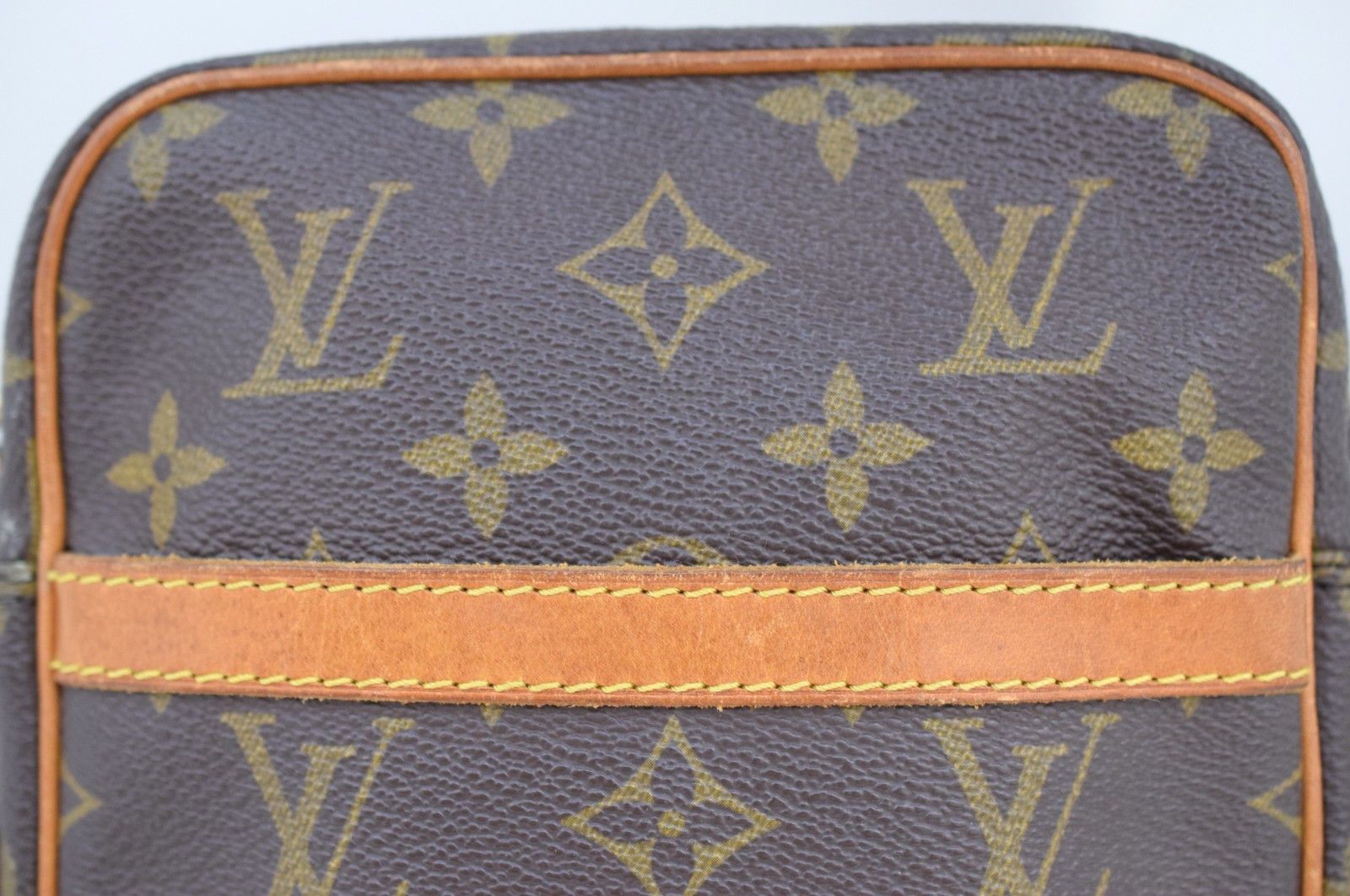 Louis Vuitton LV Danube Crossbody Bag Monogram Canvas M45266 Size ONE SIZE - 9 Thumbnail