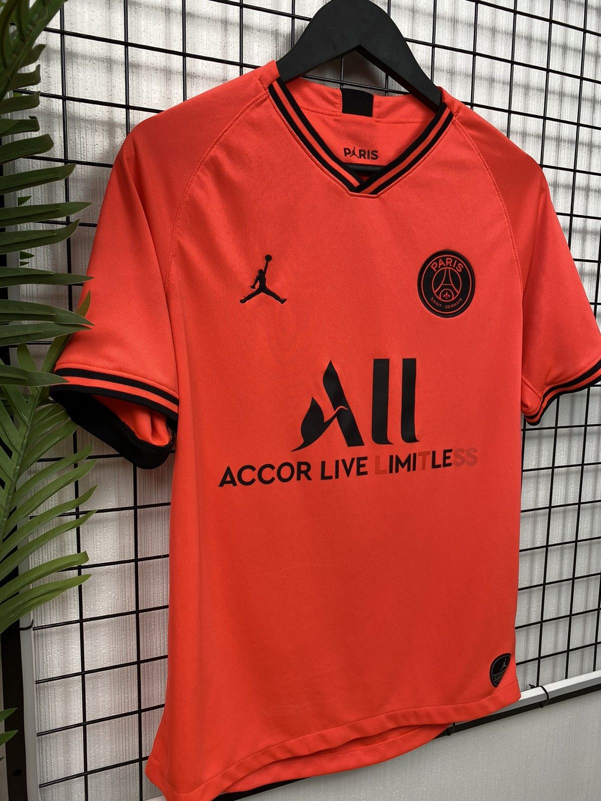 Jordan Brand × Nike PSG x Jordan 2019-20 Away Jersey Football Shirt Soccer Kit M Size US M / EU 48-50 / 2 - 4 Thumbnail