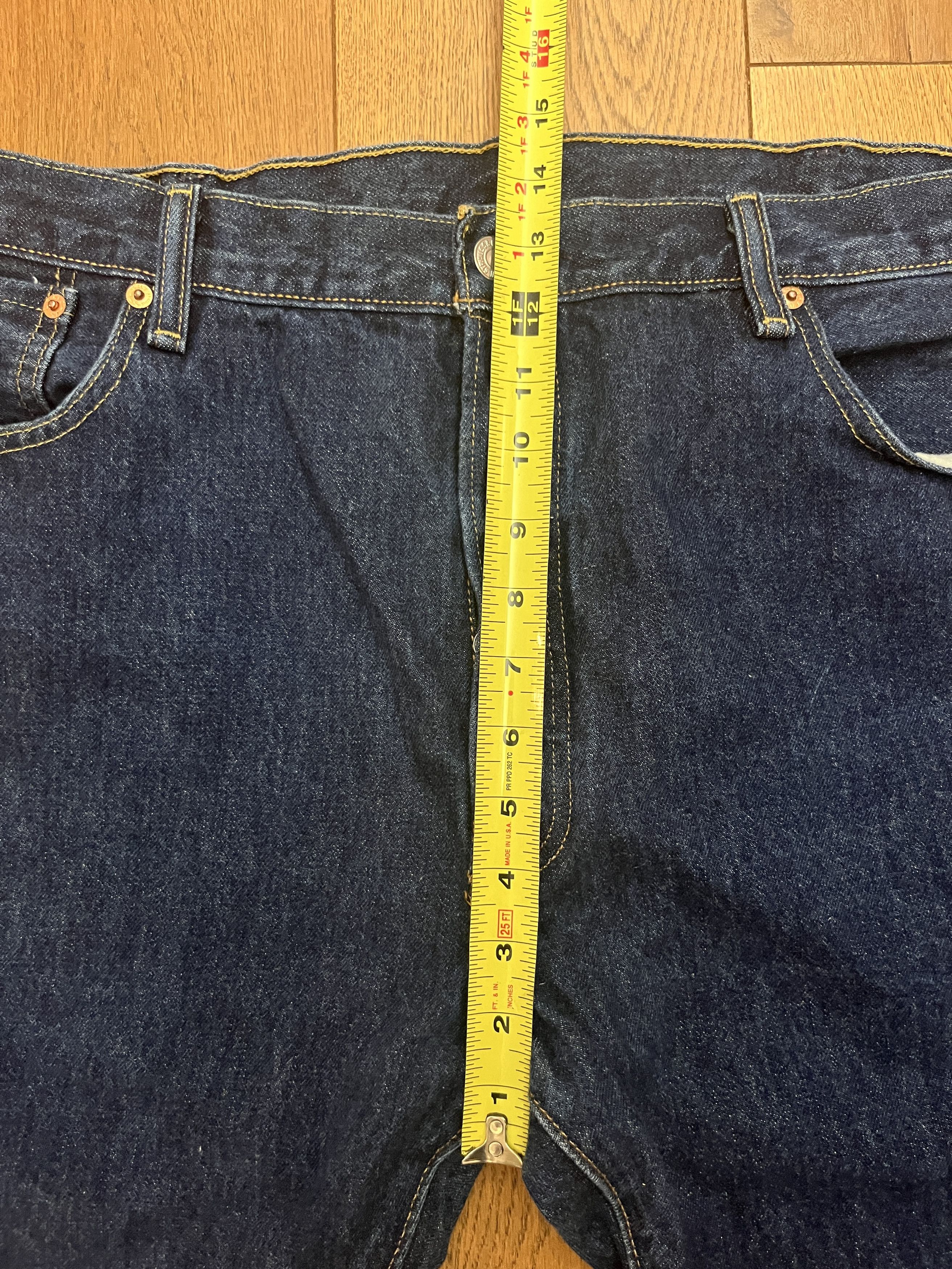 Levi's Vintage Clothing Mint 1996 Levi’s 501 Made in USA Button Fly Jeans 40x30 Size US 40 / EU 56 - 7 Thumbnail