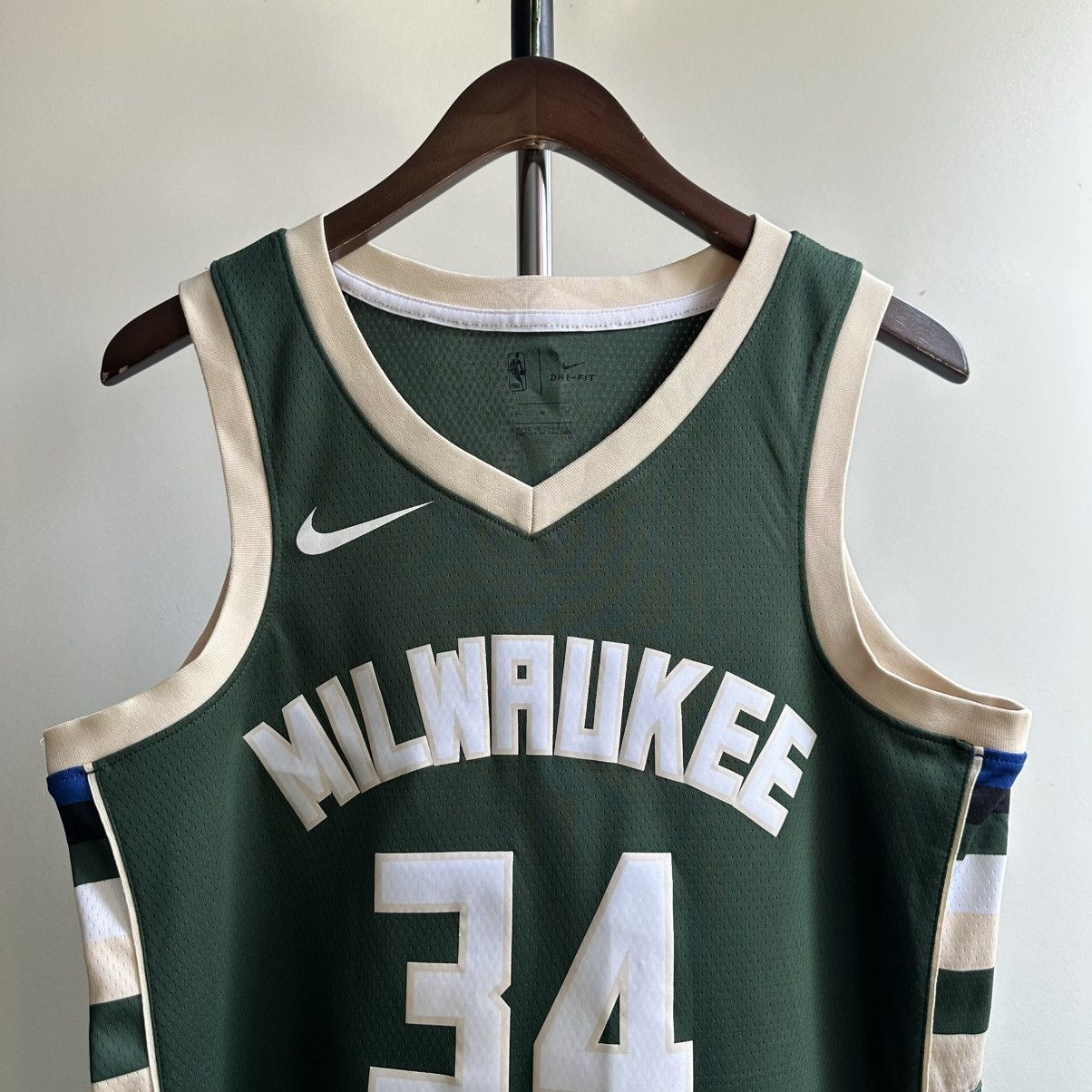 Nike Nike Giannis Antetokounmpo #34 Milwaukee Bucks NBA Jersey Size US M / EU 48-50 / 2 - 4 Thumbnail