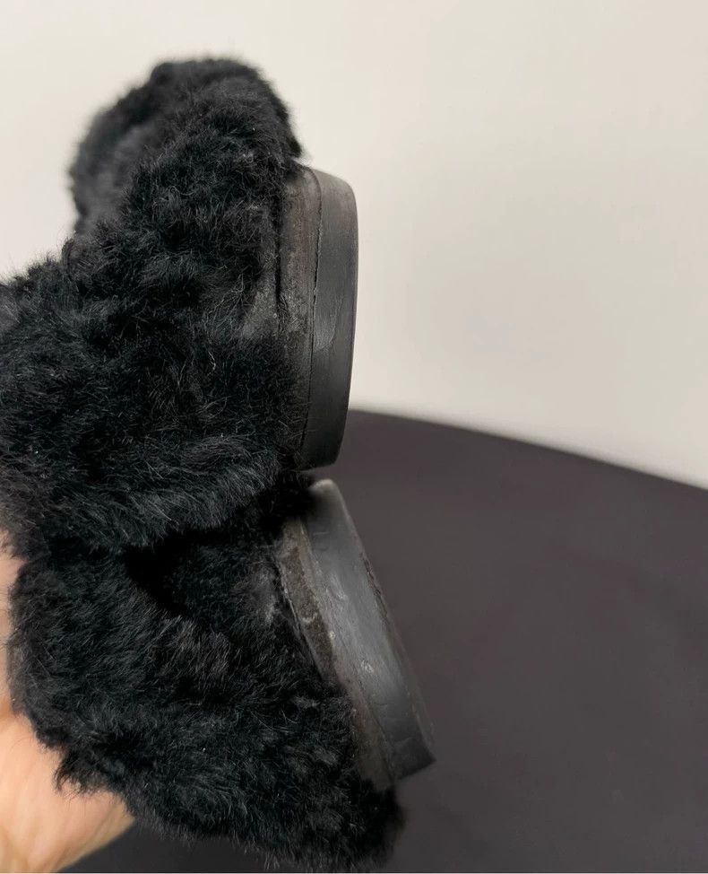 Celine Celine Fluffy SlipOn Shoes Size 35.5 Size US 6 / IT 36 - 5 Thumbnail