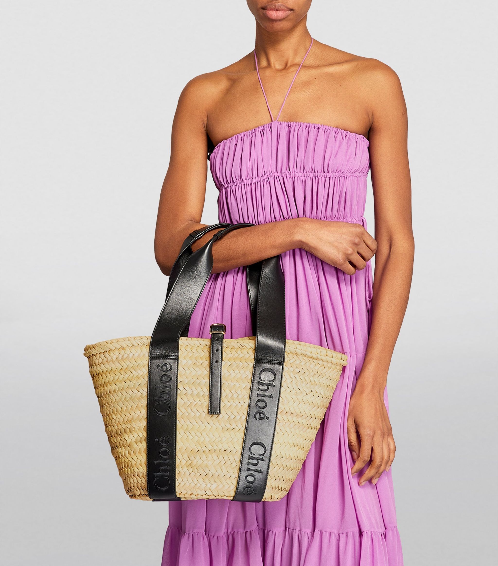 Chloe o1loc1c0625 Size: OS / Sense Medium Bucket in Black Size ONE SIZE - 4 Thumbnail