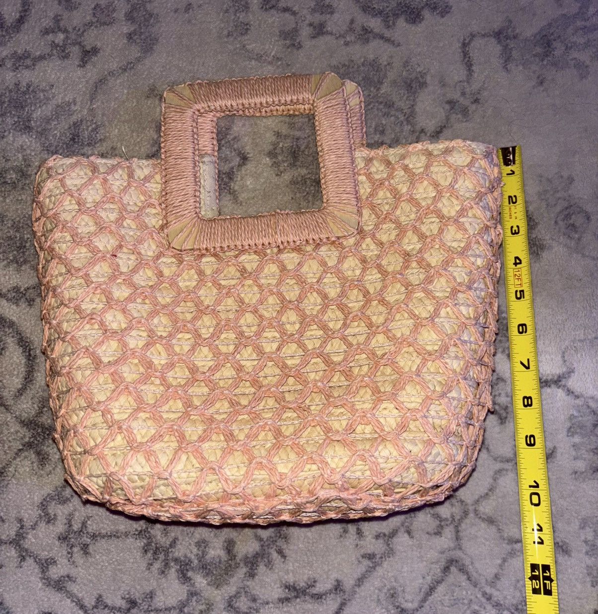 The Unbranded Brand Small Light Pink Straw Tote Bag Double Handles Open Top. EUC Size ONE SIZE - 5 Thumbnail