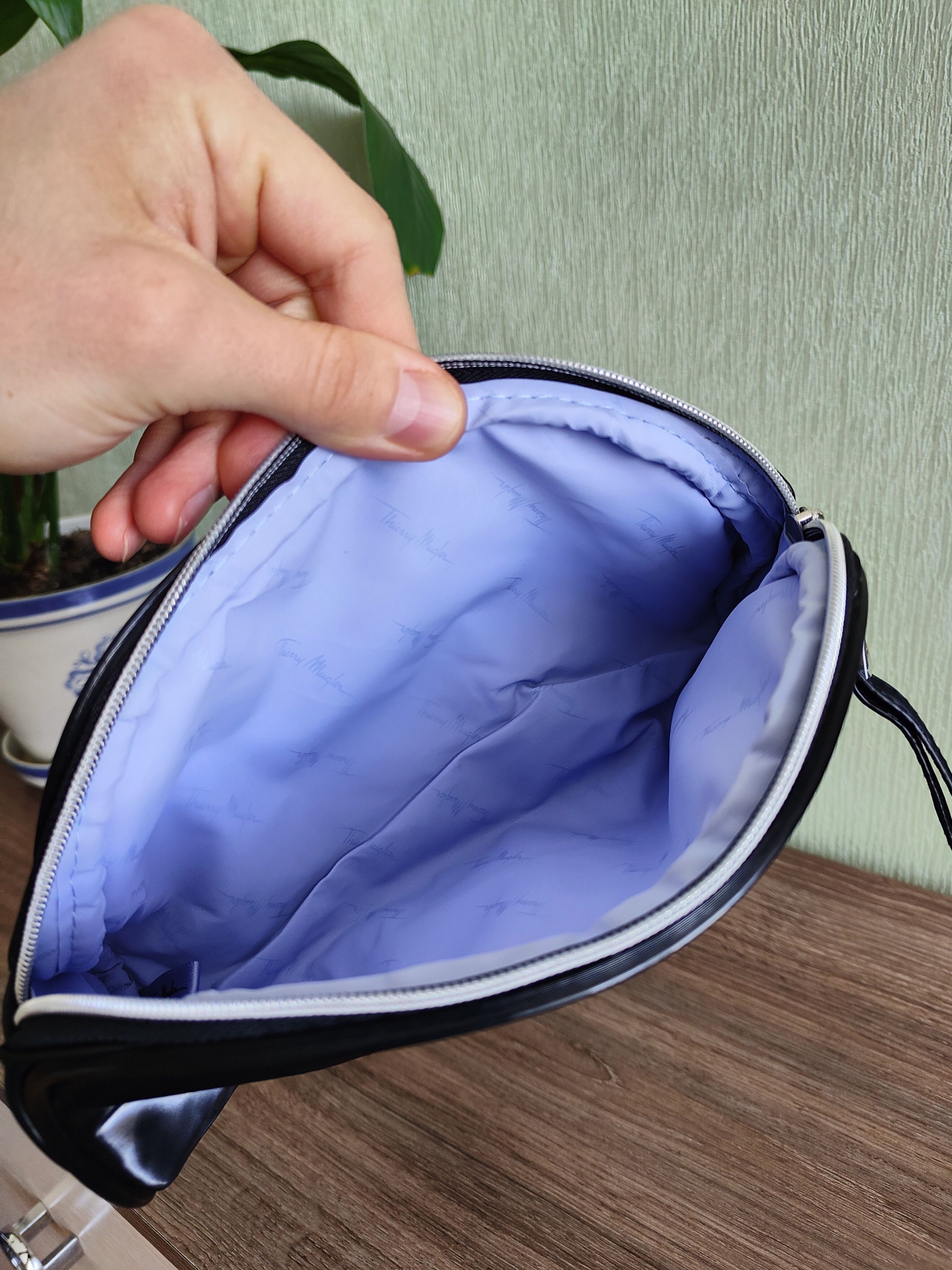 Thierry Mugler Thierry Mugler Cosmetic bag Makeup Bag Size ONE SIZE - 11 Thumbnail