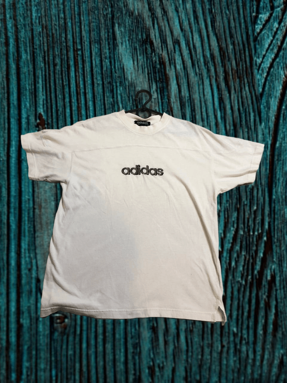 Adidas Adidas streetwear tee center logo Size US S / EU 44-46 / 1 - 1 Thumbnail
