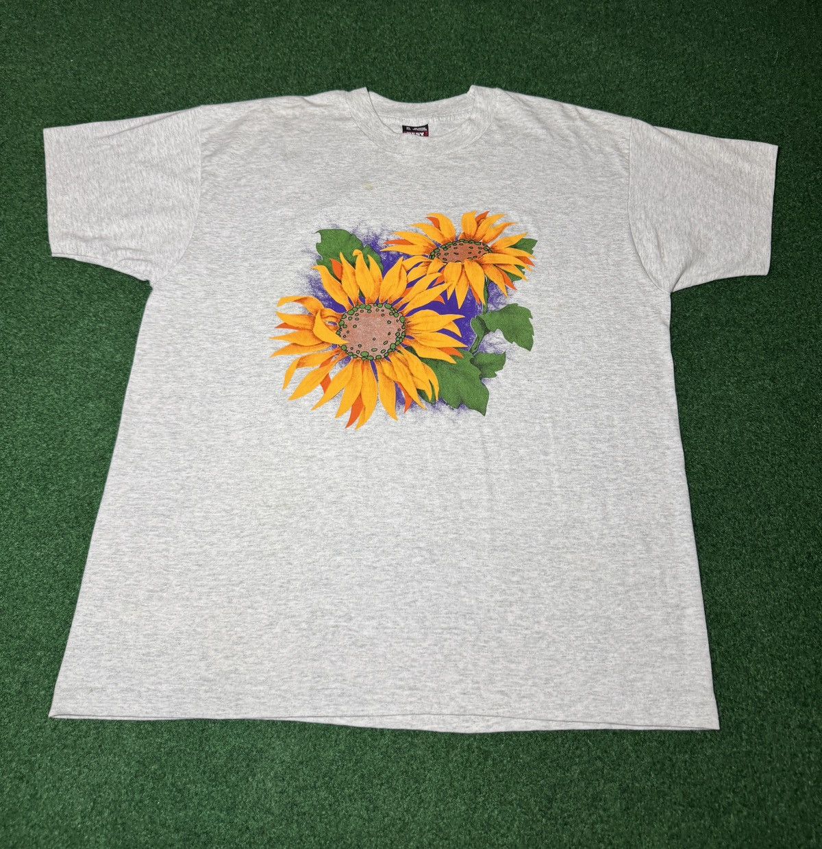 Vintage Sunflower Graphic Vintage 90s Floral Flower XL T Shirt Size US XL / EU 56 / 4 - 1 Thumbnail