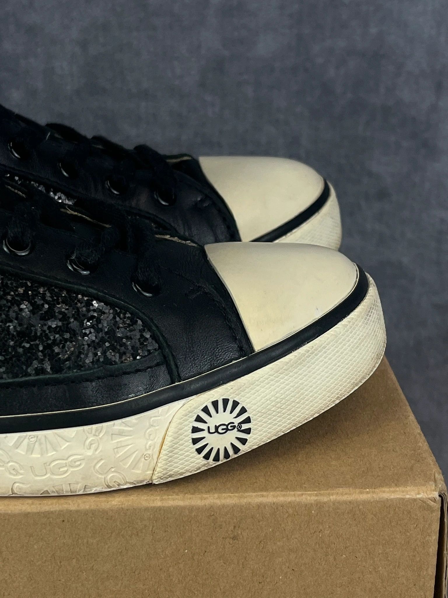 Ugg UGG black sneakers minimalist premium streetwear Size US 8 / IT 38 - 6 Thumbnail