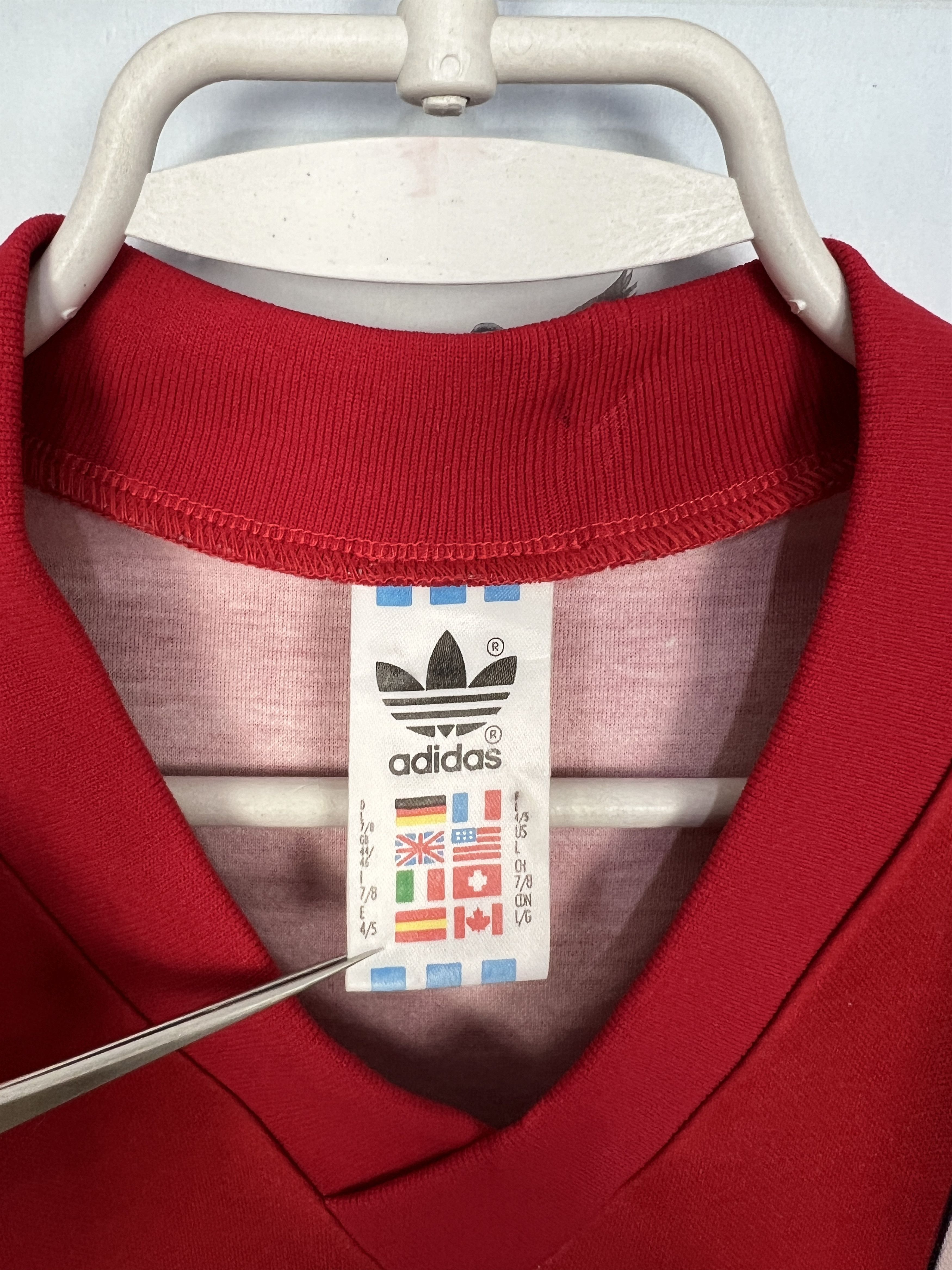 Adidas Sion football shirt 1990 Soccer Jersey Template Adidas Tee Size US L / EU 52-54 / 3 - 6 Thumbnail