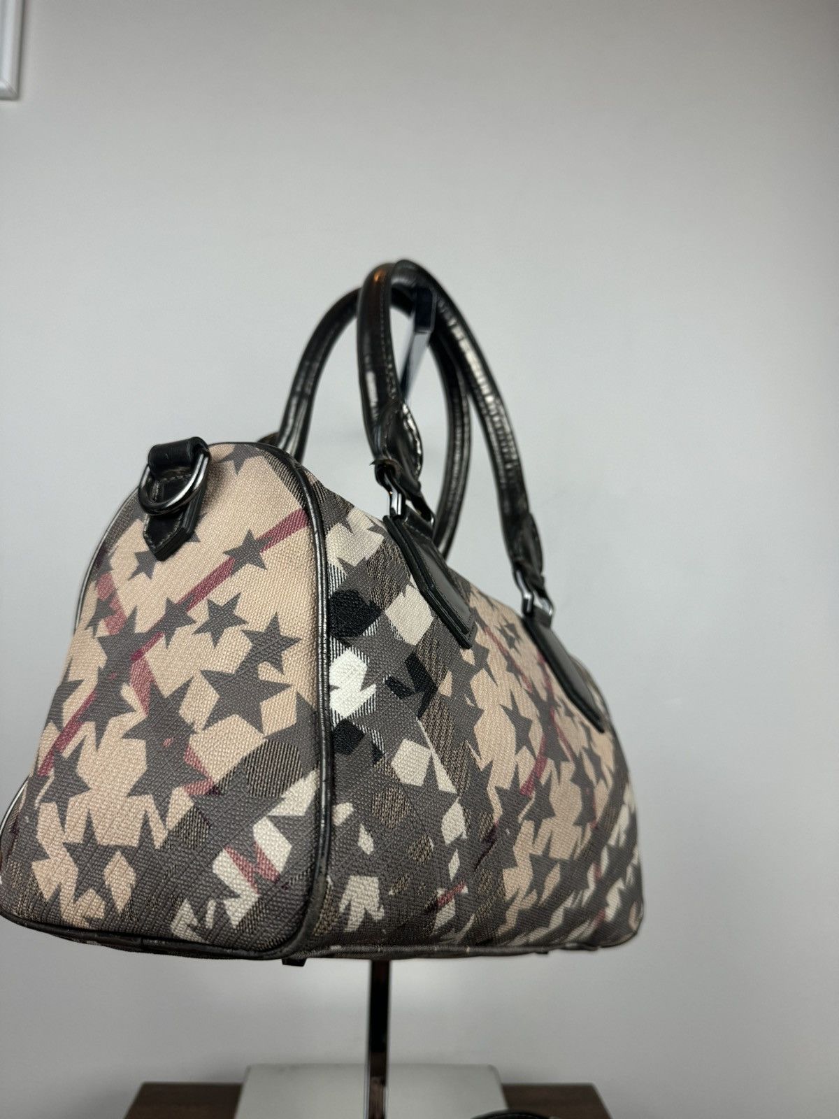 Burberry Rare leather bag Burberry Stars Nova Check original item Size ONE SIZE - 3 Thumbnail