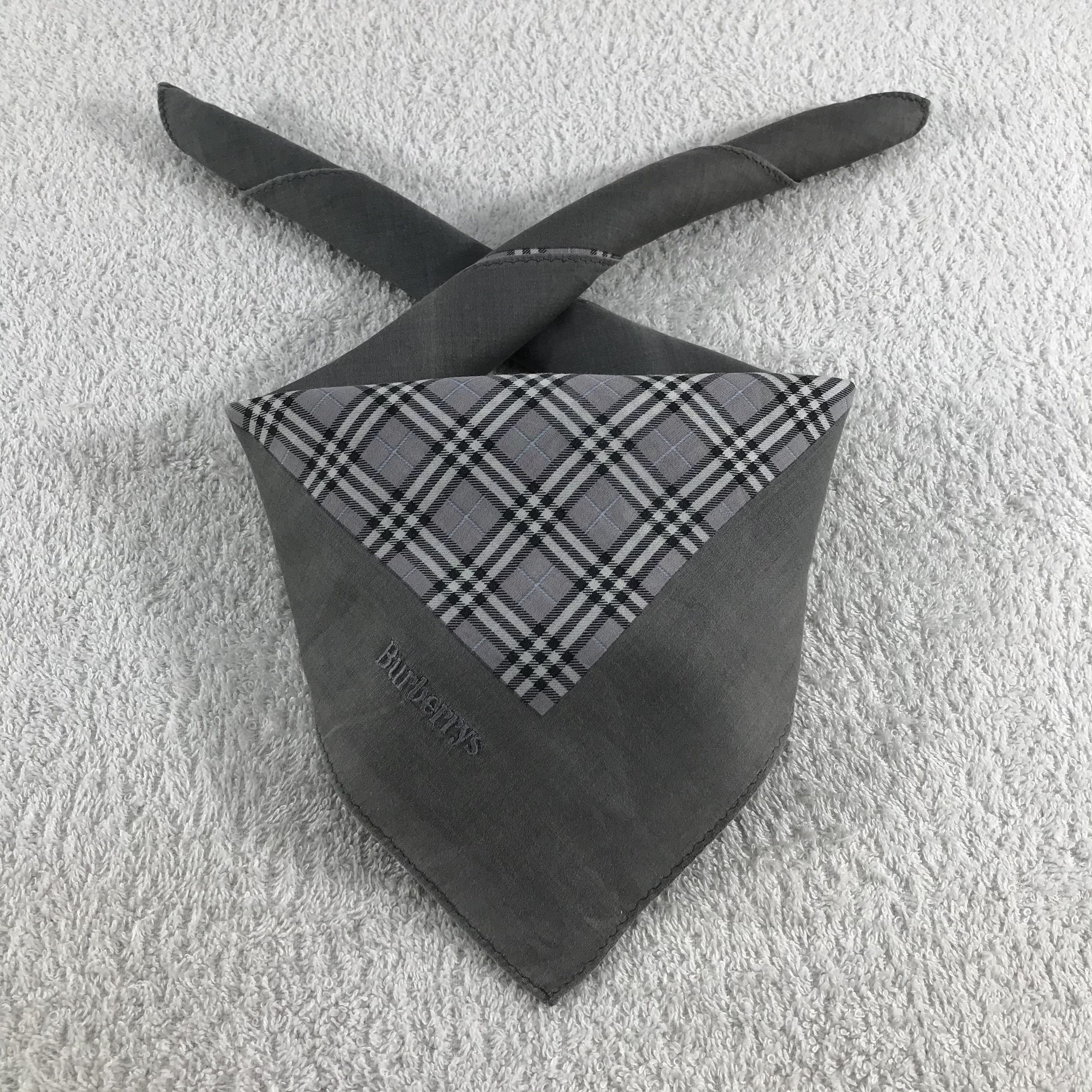 Burberry × Vintage Burberry Bandana / Handkerchief / Neckerchief - S300 Size ONE SIZE - 3 Thumbnail