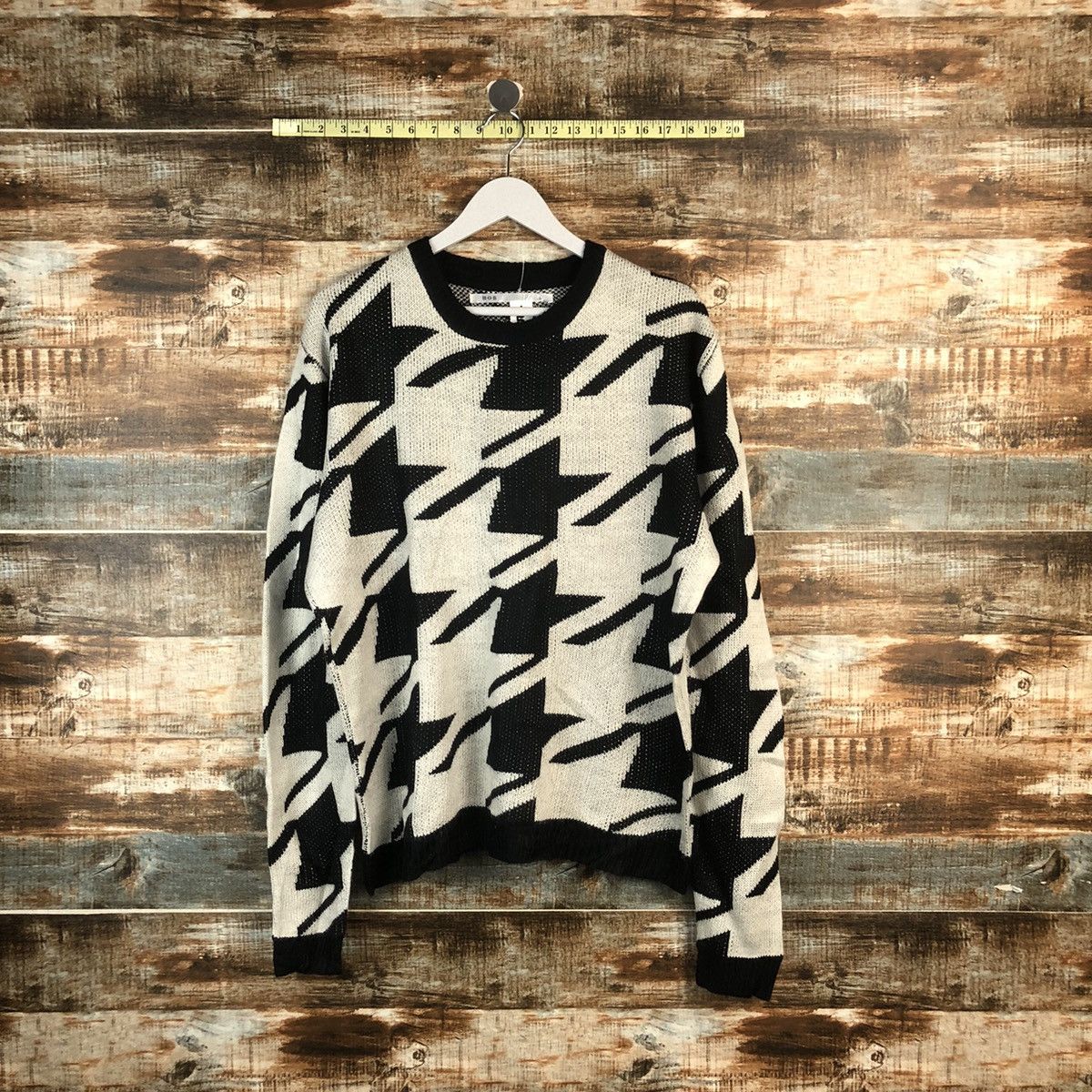 Vintage DLL H.O.B White Black star sweatshirt Knitwear #C037 Size US L / EU 52-54 / 3 - 1 Thumbnail