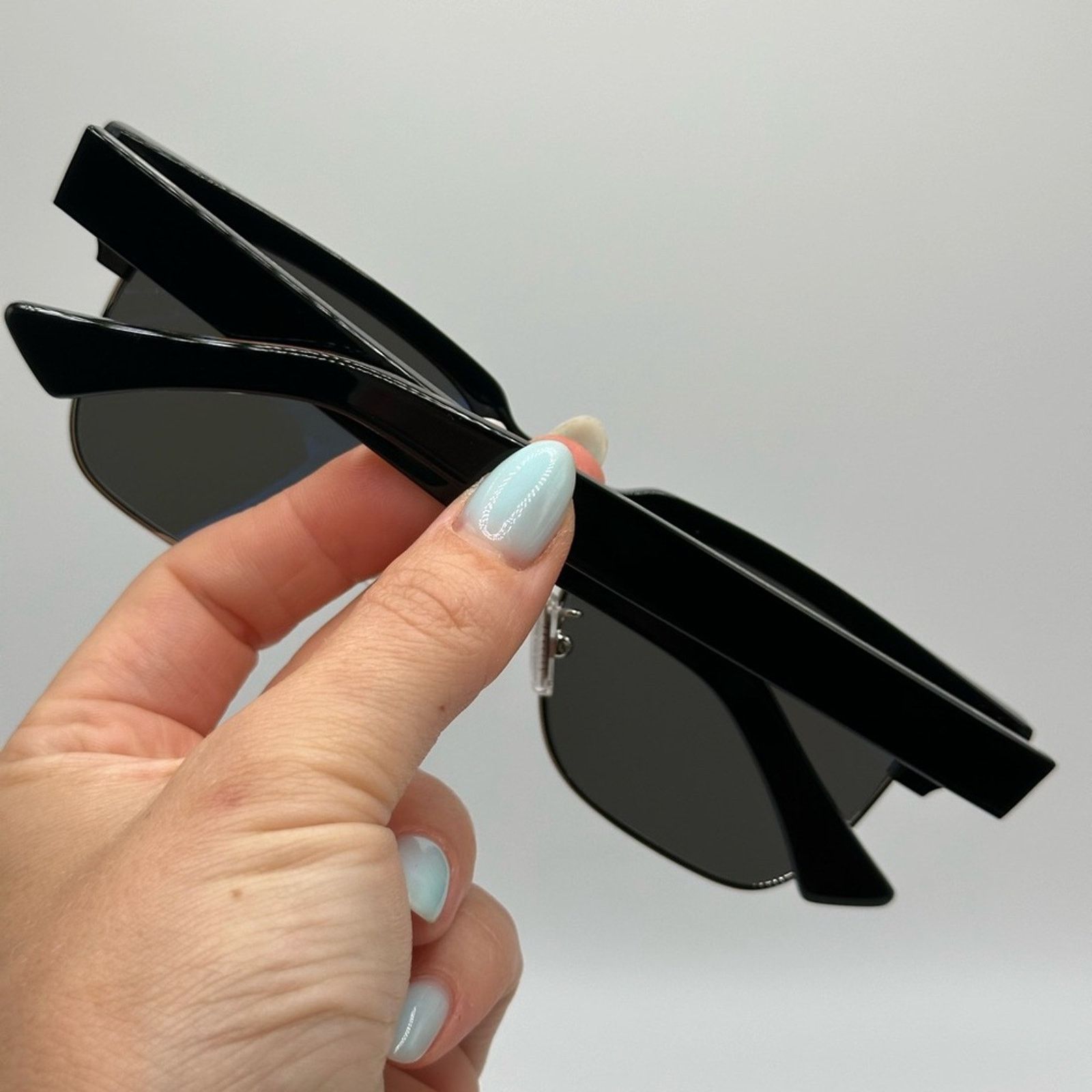 Cutler and Gross BRAND NEW CUTLER AND 1332 001 Black Grey Unisex Sunglasses Size ONE SIZE - 9 Thumbnail