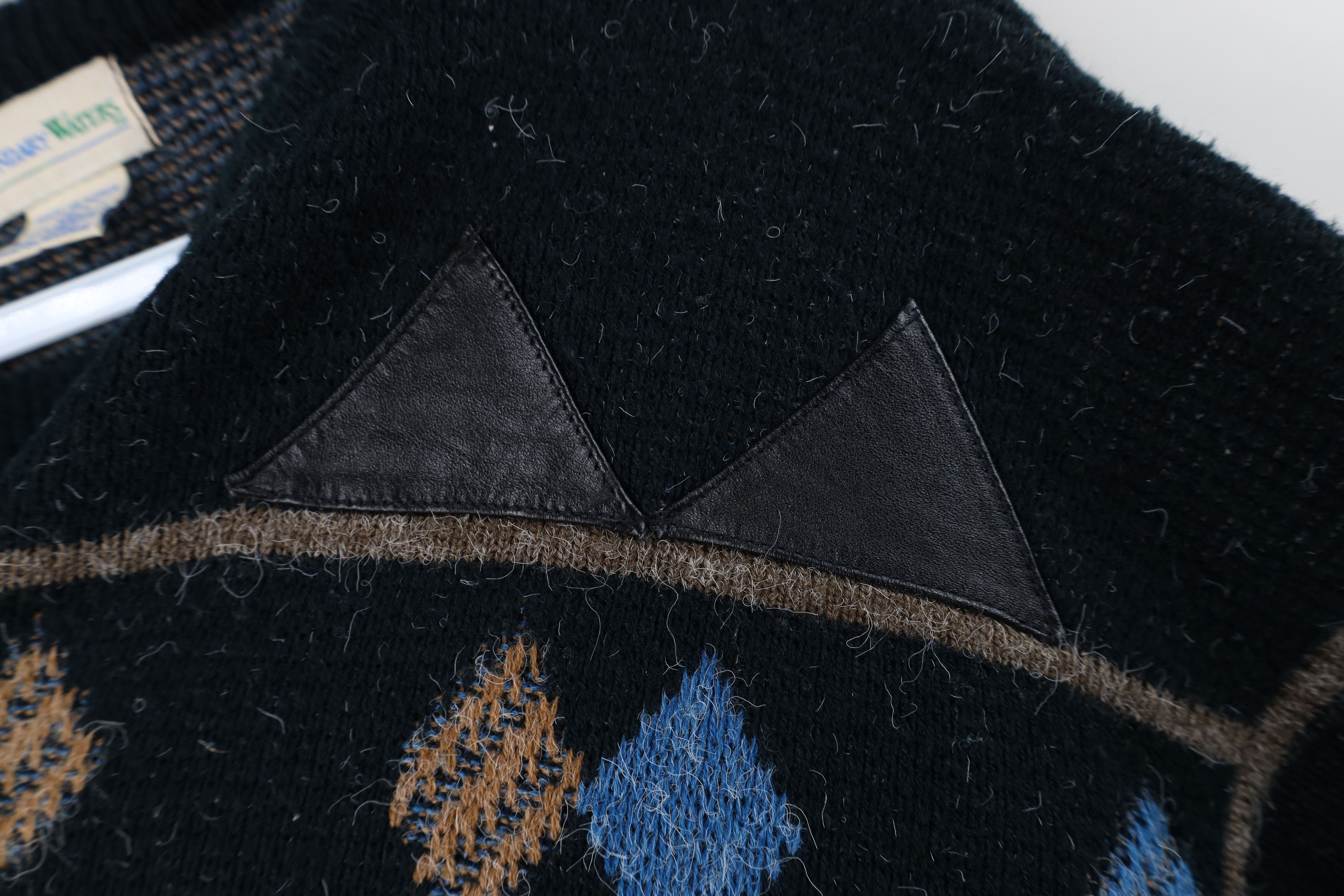 Vintage Vintage 90s Coogi Style Trim Striped Diamond Knit Sweater Size L / US 10 / IT 46 - 4 Thumbnail