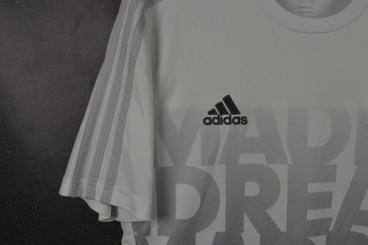 Adidas Real Madrid 2015 Football Shirt Adidas Soccer Jersey Large Size US L / EU 52-54 / 3 - 6 Thumbnail